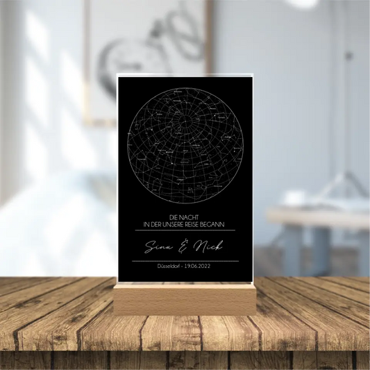 Sternenkarte Acrylschild mit Holzstandfuß - Die Nacht in der unsere Reise begann