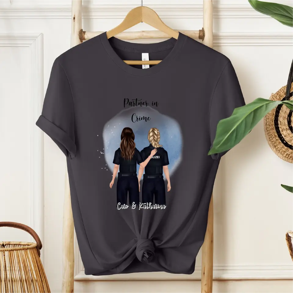 2-4 Polizistinnen T-Shirt