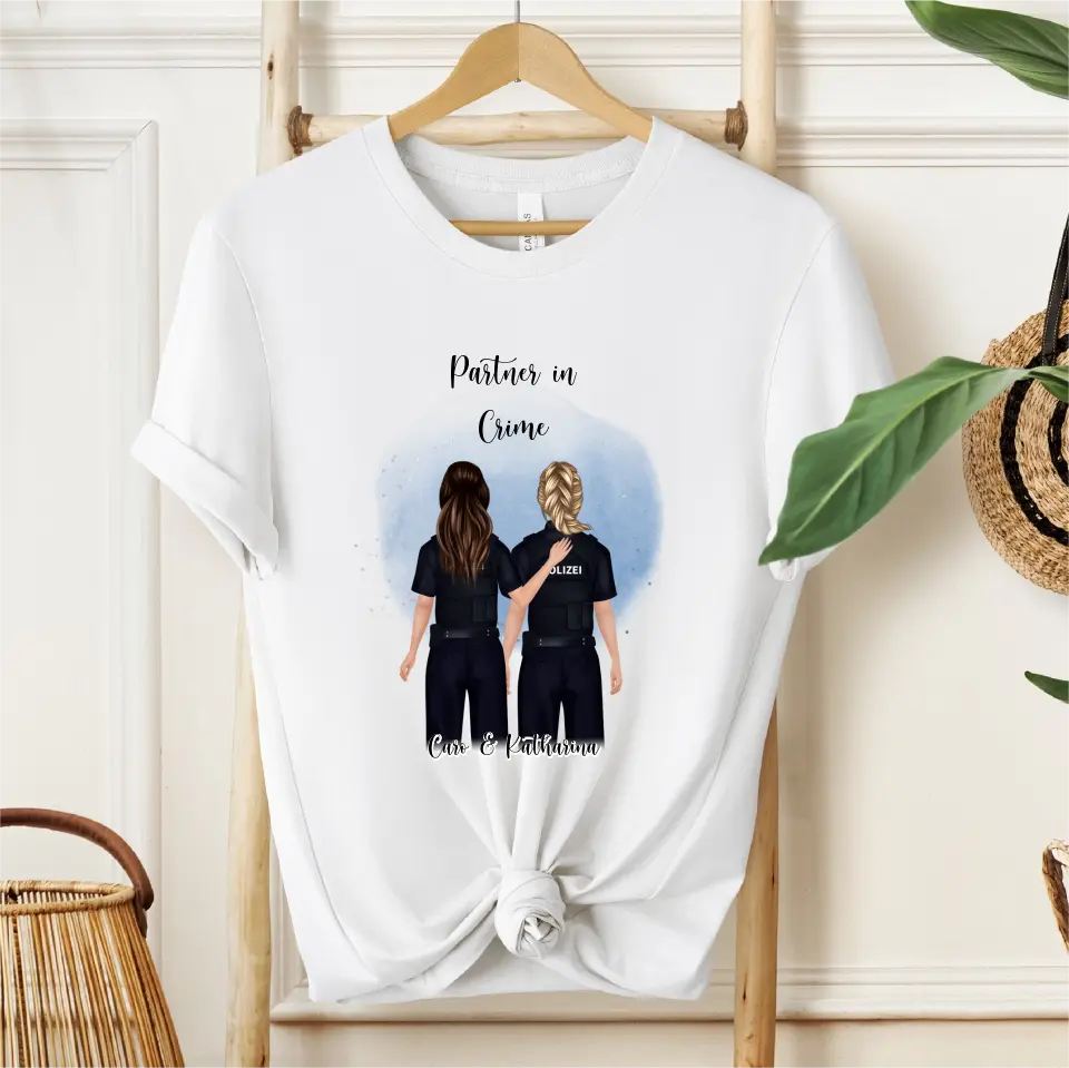 2-4 Polizistinnen T-Shirt