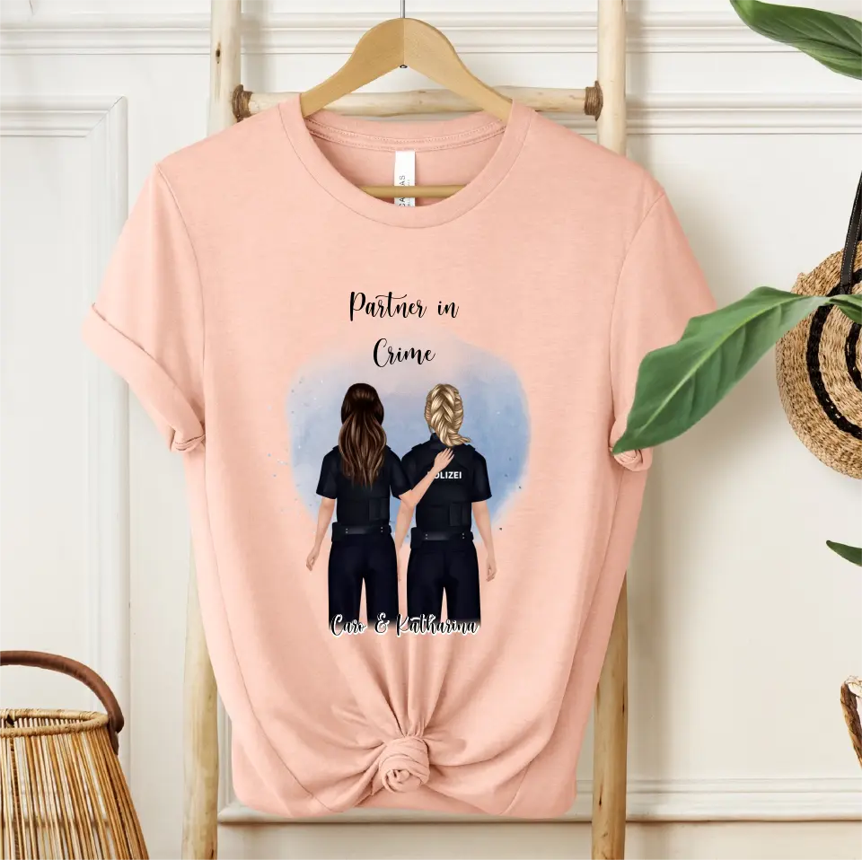 2-4 Polizistinnen T-Shirt