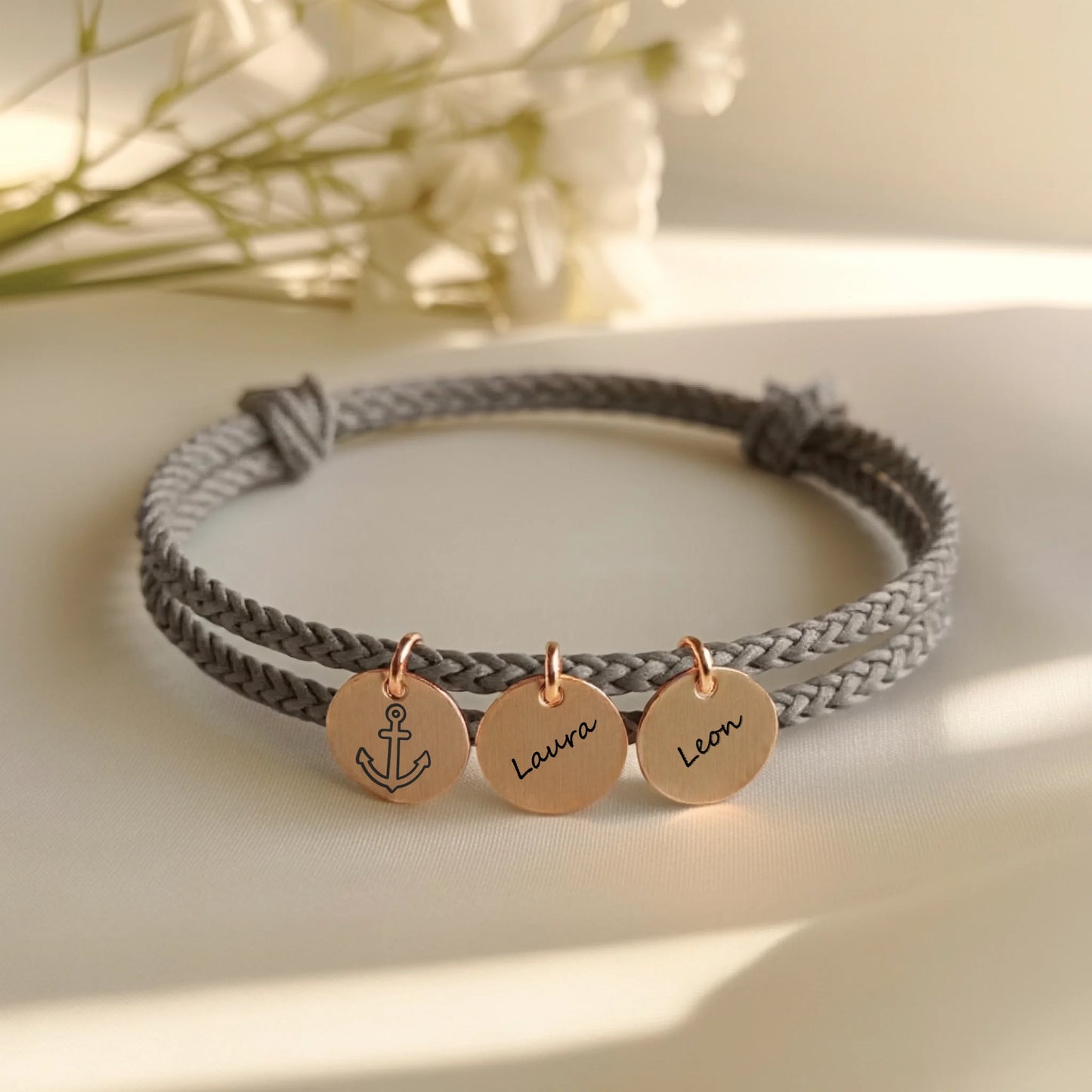 0001_1_a-clean-white-or-ivory-background-with-a_jHgFHrg-QTSrUP1GcapReA_JGdMKX7kTaG7bQ7xTN7Dvw