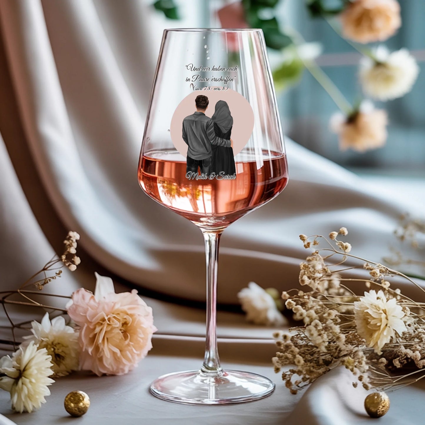 Weinglas-personalisiertes-Geschenk_0015_0002_1_a-rose-wine-glass-rests-gracefully-on-a-_WwBDbCwhQg-KGj6pVA5iqw_pt350IPER