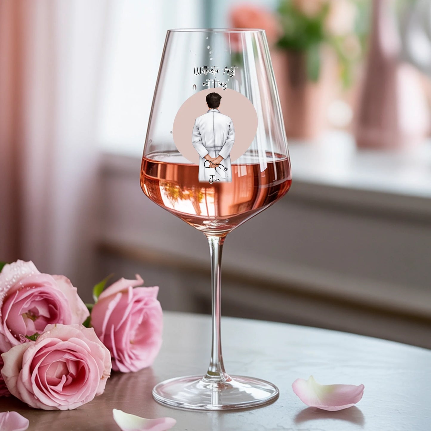 Weinglas-personalisiertes-Geschenk_0000_0006_1_a-photograph-of-a-delicate-v-shaped-rose_mwM5Q8Z9T46EGNCtUewCTw_vT0xAXktR