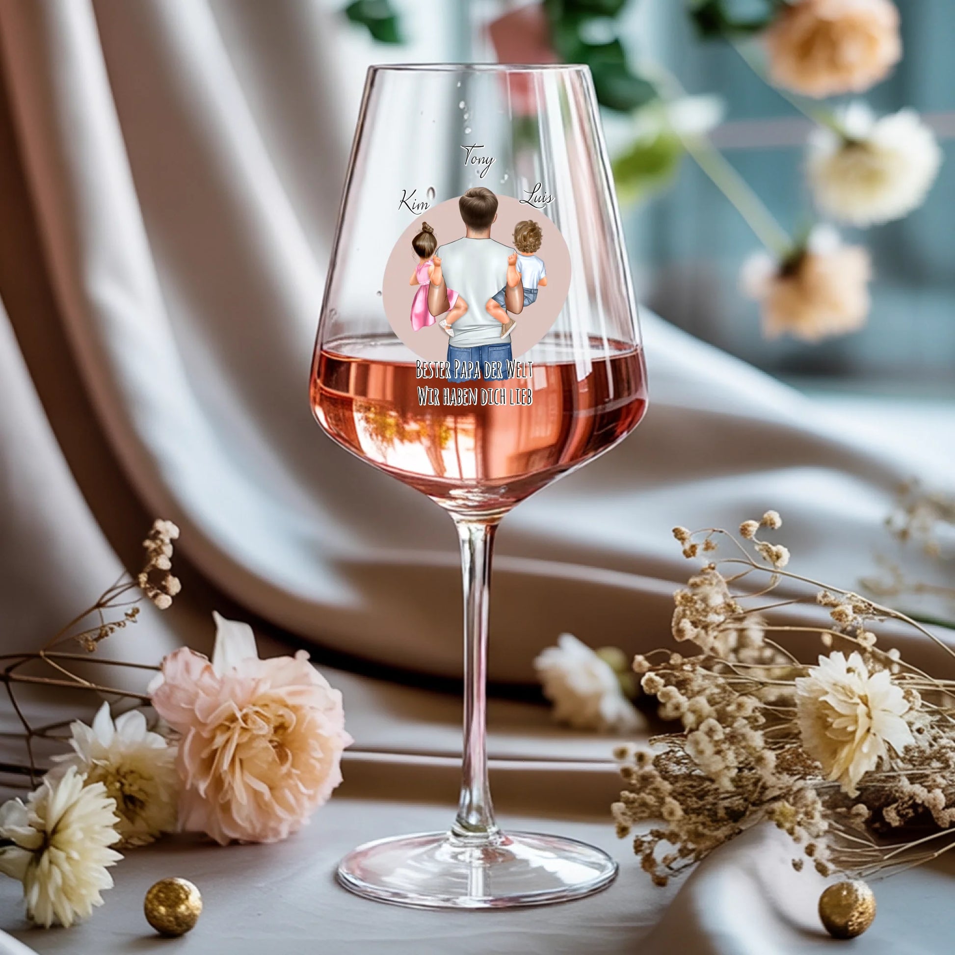 Weinglas-personalisiertes-Geschenk_0015_0002_1_a-rose-wine-glass-rests-gracefully-on-a-_WwBDbCwhQg-KGj6pVA5iqw_pt350IPER