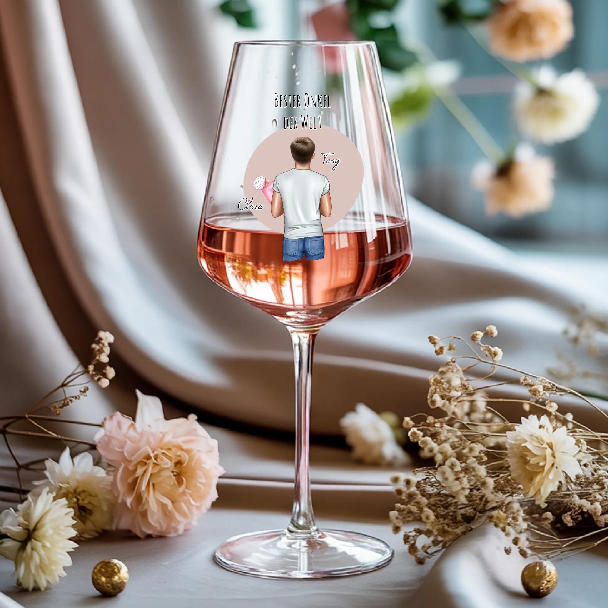 Weinglas-personalisiertes-Geschenk_0015_0002_1_a-rose-wine-glass-rests-gracefully-on-a-_WwBDbCwhQg-KGj6pVA5iqw_pt350IPER