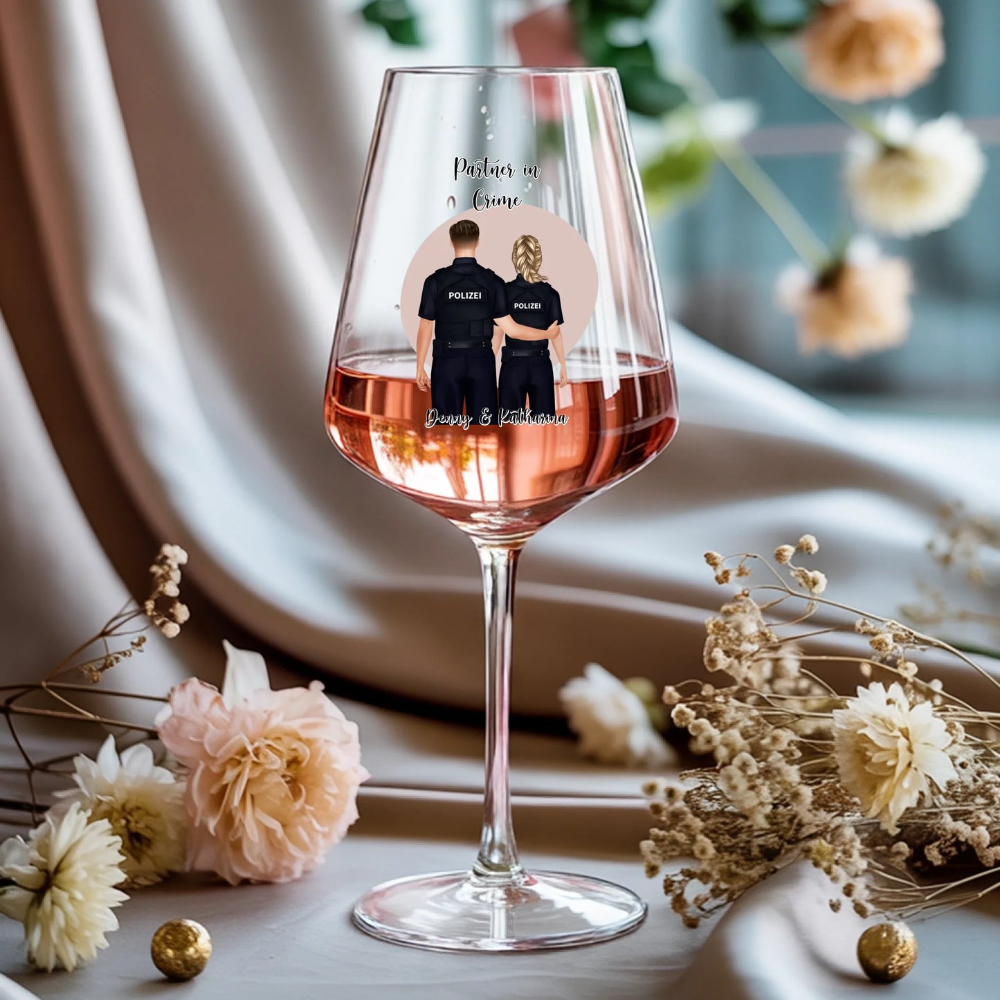 Weinglas-personalisiertes-Geschenk_0015_0002_1_a-rose-wine-glass-rests-gracefully-on-a-_WwBDbCwhQg-KGj6pVA5iqw_pt350IPER