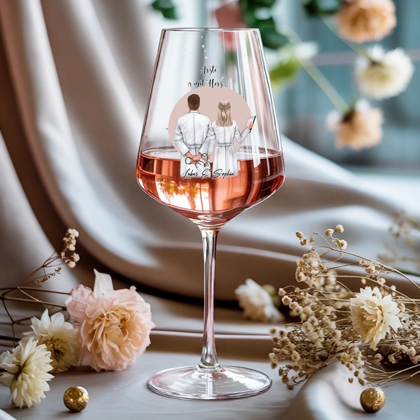 Weinglas-personalisiertes-Geschenk_0015_0002_1_a-rose-wine-glass-rests-gracefully-on-a-_WwBDbCwhQg-KGj6pVA5iqw_pt350IPER