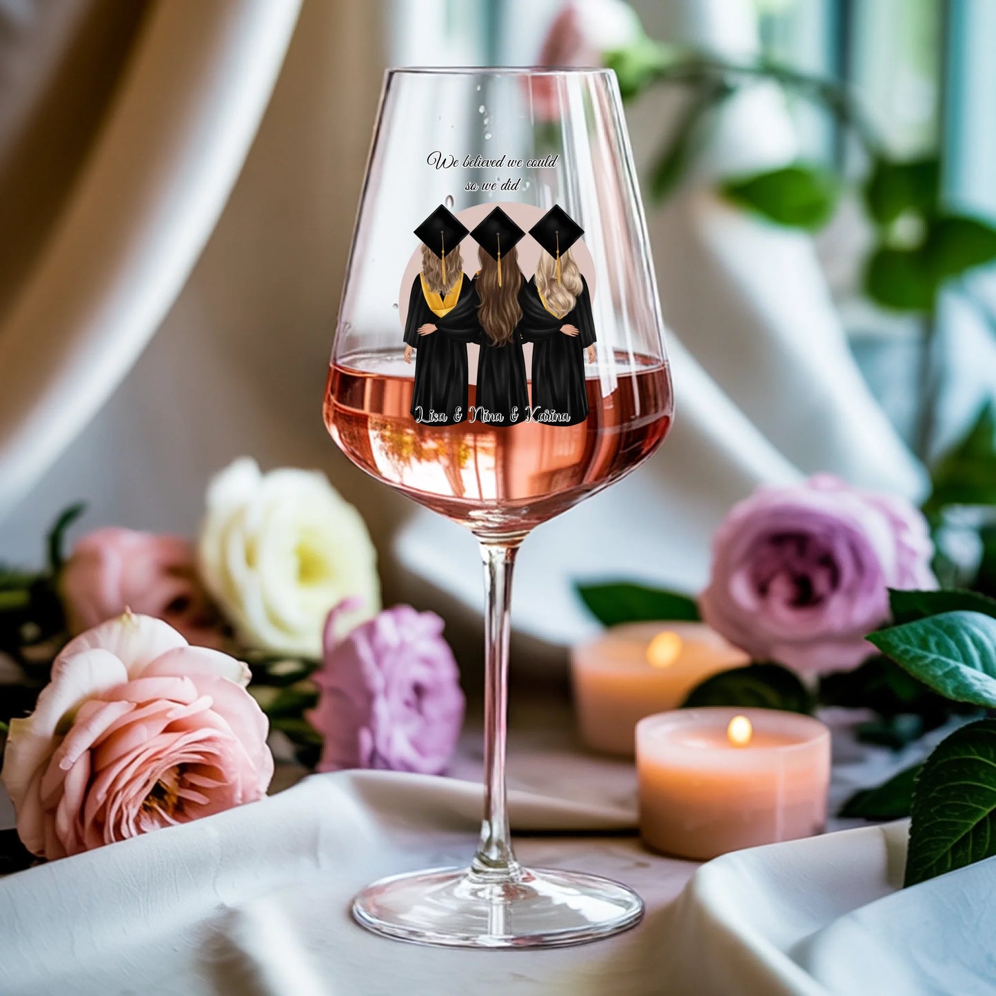 Weinglas-personalisiertes-Geschenk_0009_0003_3_a-soft-white-fabric-background-gently-dr_hbbLVLIFT8GJLVhUd2TxWw_twoo2GOIQ