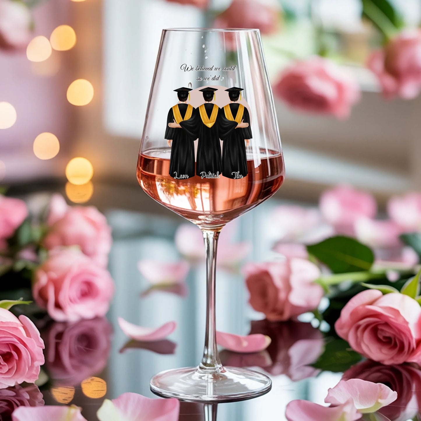 Weinglas-personalisiertes-Geschenk_0001_0005_4_a-soft-feminine-background-with-scattere_xm_0QyjqT3iTLYWU3hXWAA_GueaOQ5LQ