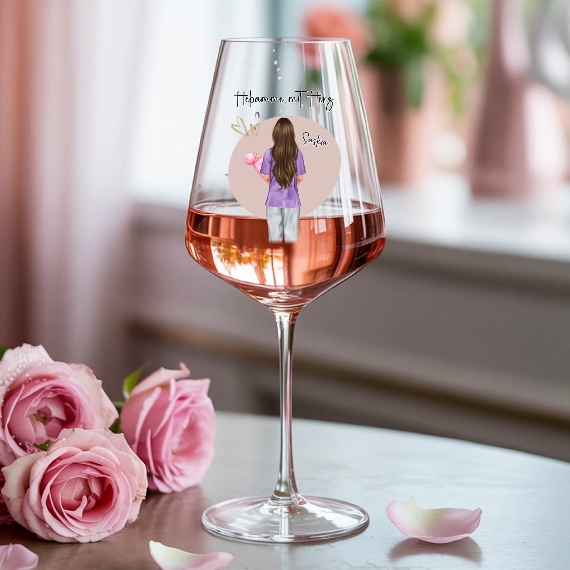 Weinglas-personalisiertes-Geschenk_0000_0006_1_a-photograph-of-a-delicate-v-shaped-rose_mwM5Q8Z9T46EGNCtUewCTw_vT0xAXktR