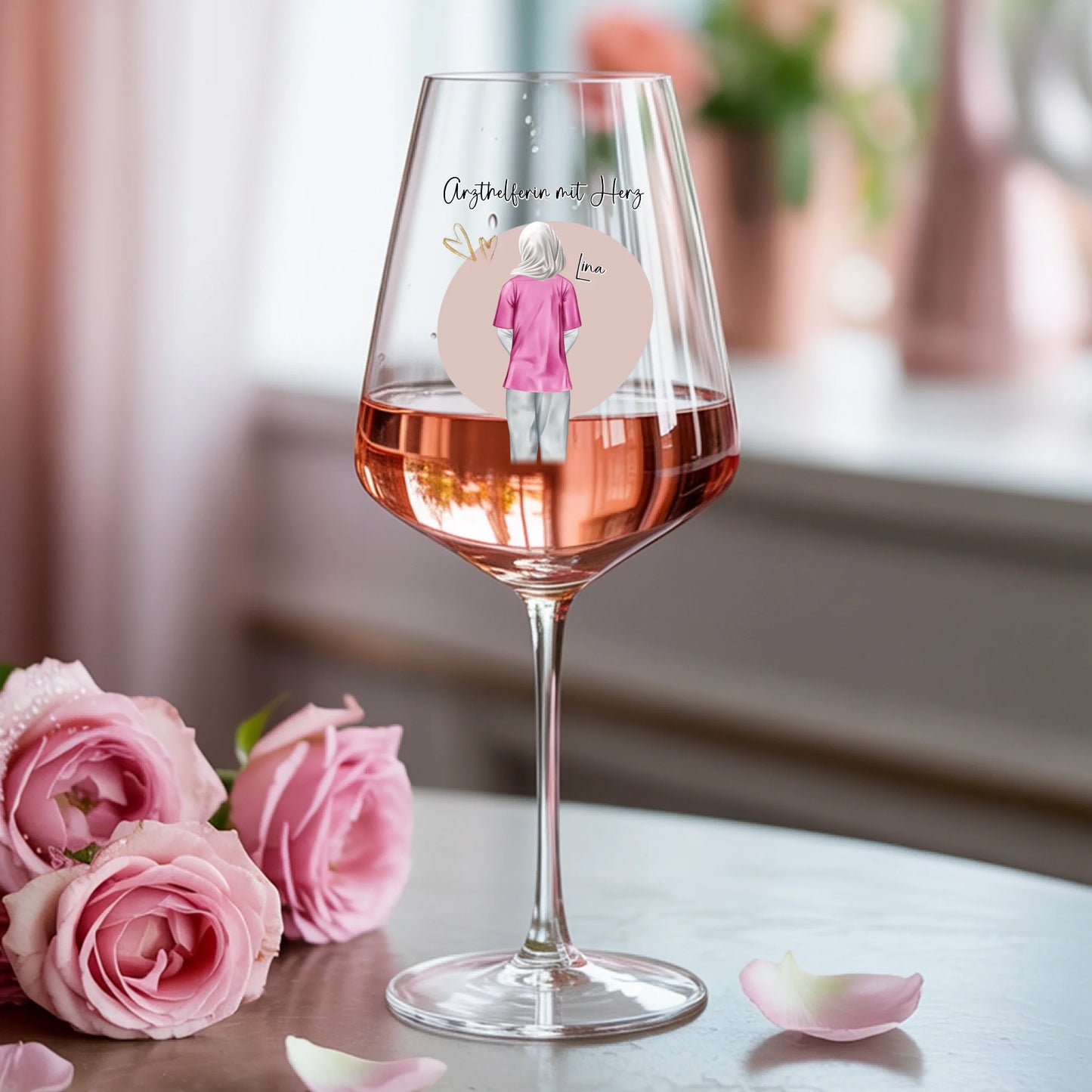 Weinglas-personalisiertes-Geschenk_0000_0006_1_a-photograph-of-a-delicate-v-shaped-rose_mwM5Q8Z9T46EGNCtUewCTw_vT0xAXktR