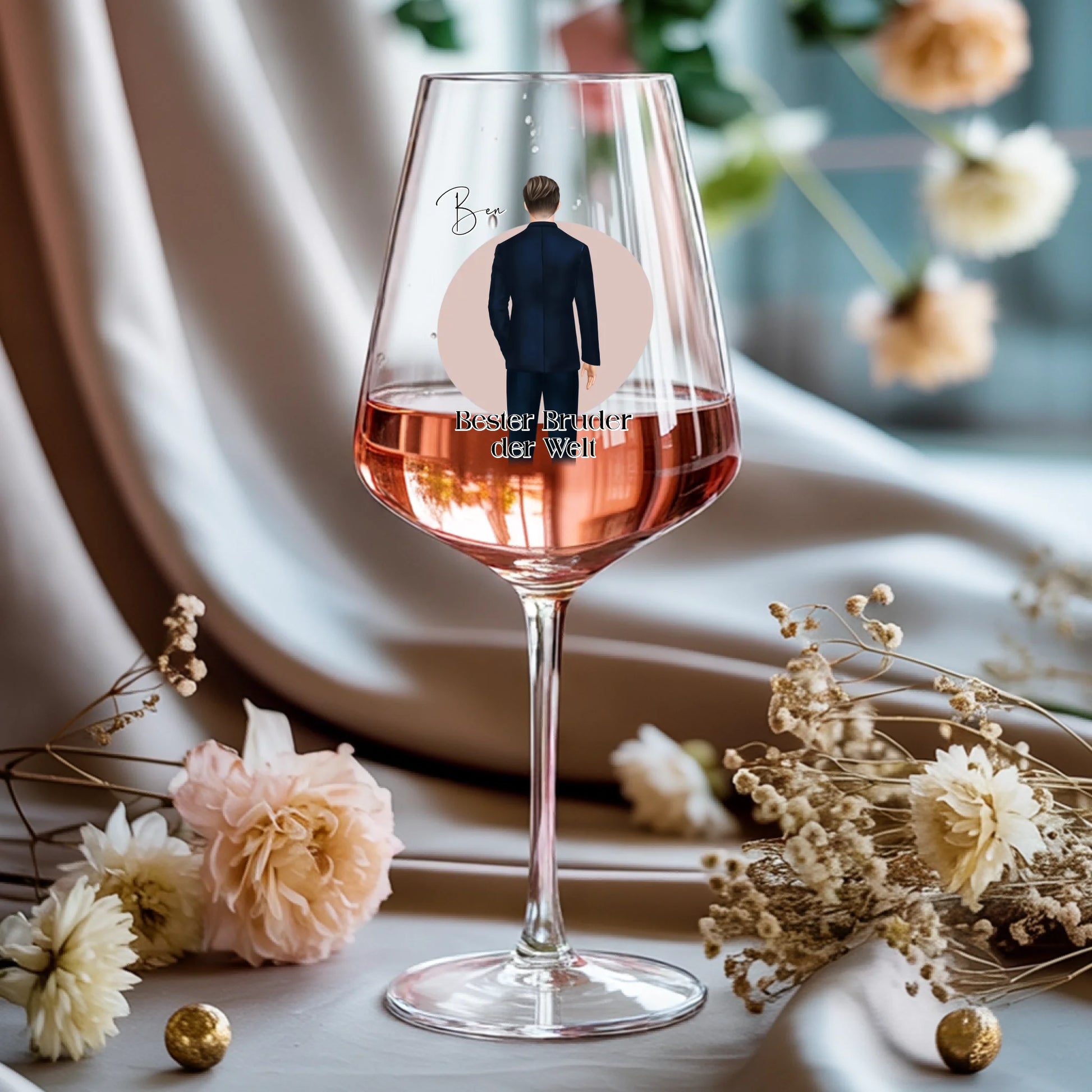 Weinglas-personalisiertes-Geschenk_0015_0002_1_a-rose-wine-glass-rests-gracefully-on-a-_WwBDbCwhQg-KGj6pVA5iqw_pt350IPER