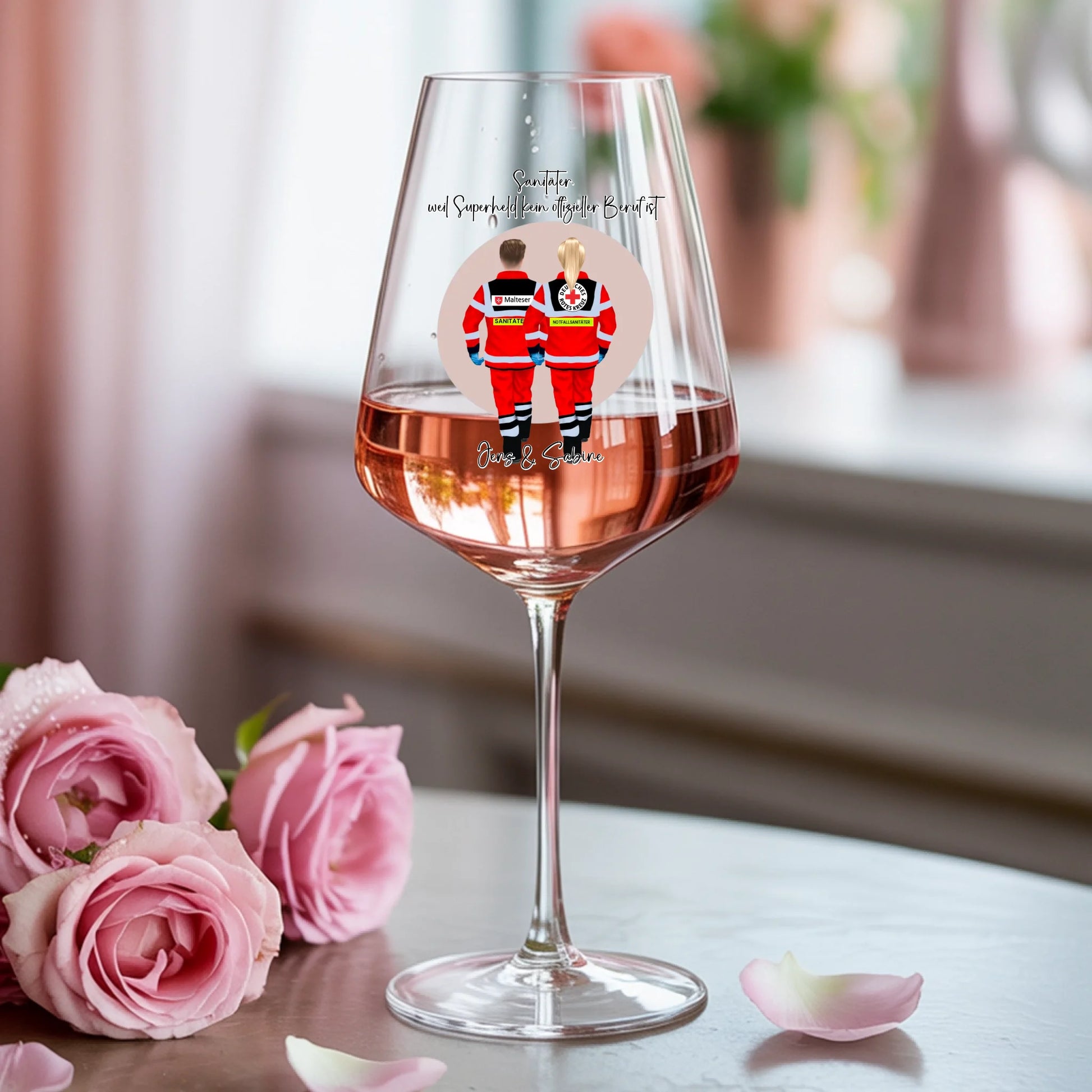 Weinglas-personalisiertes-Geschenk_0000_0006_1_a-photograph-of-a-delicate-v-shaped-rose_mwM5Q8Z9T46EGNCtUewCTw_vT0xAXktR