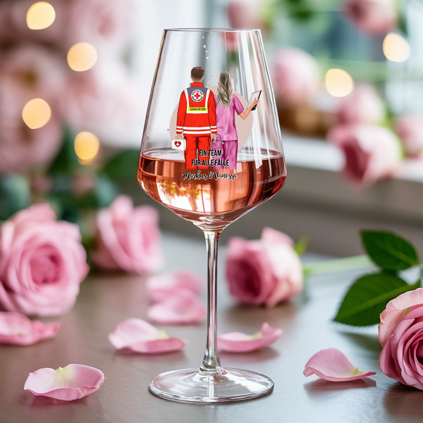 Weinglas-personalisiertes-Geschenk_0003_0005_2_a-soft-feminine-background-with-scattere_Pys1NVnvS-eulXehBk-dLQ_GueaOQ5LQ