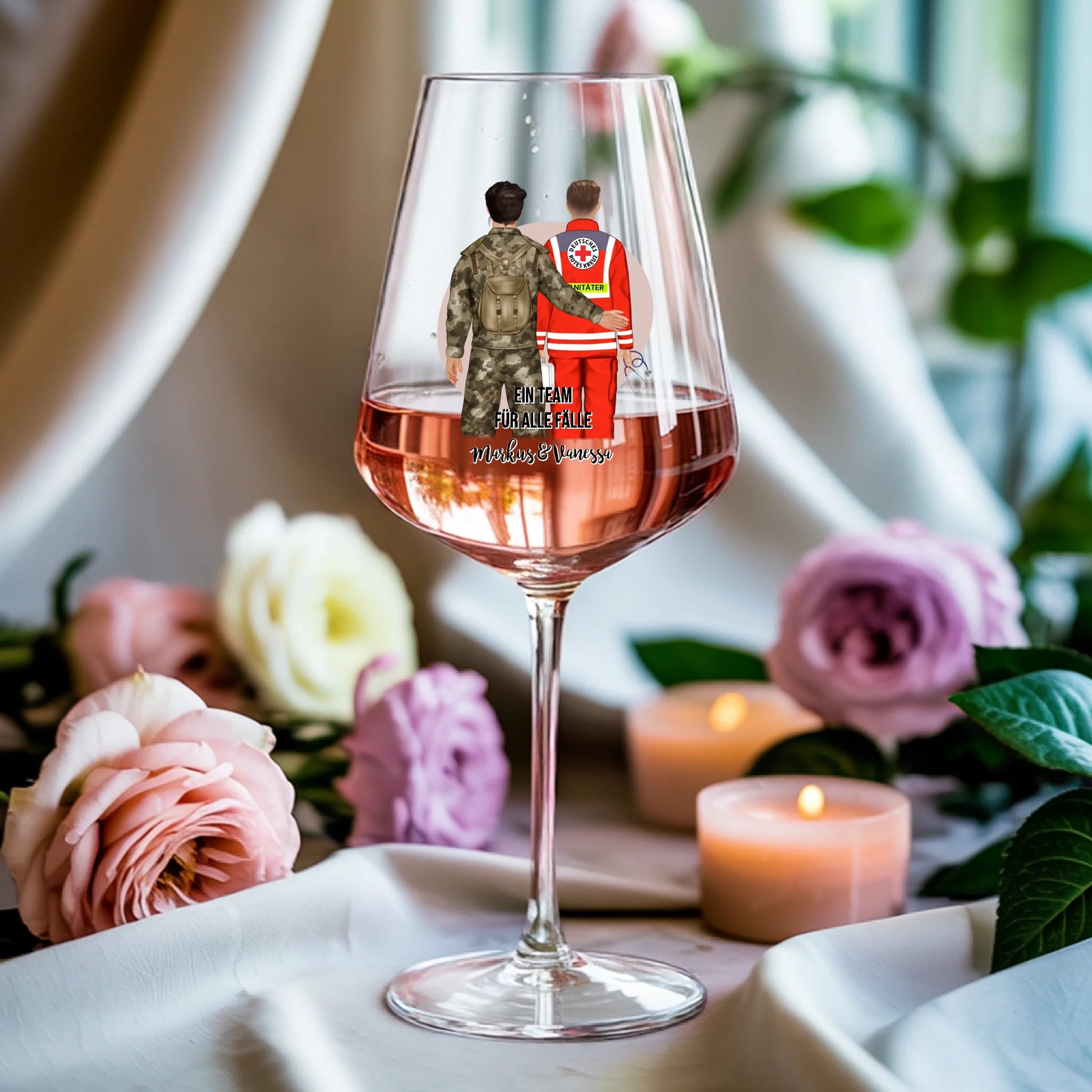 Weinglas-personalisiertes-Geschenk_0009_0003_3_a-soft-white-fabric-background-gently-dr_hbbLVLIFT8GJLVhUd2TxWw_twoo2GOIQ