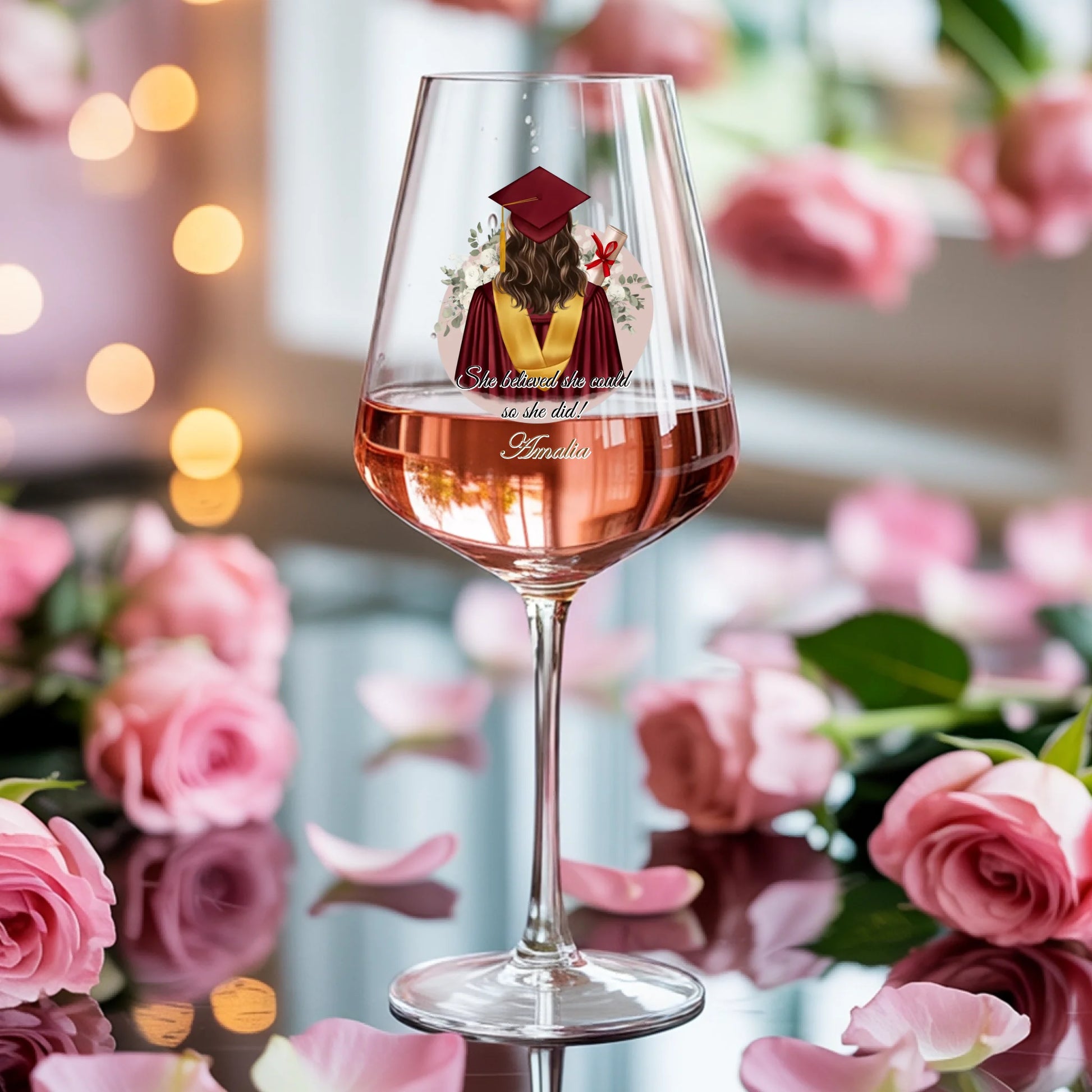 Weinglas-personalisiertes-Geschenk_0001_0005_4_a-soft-feminine-background-with-scattere_xm_0QyjqT3iTLYWU3hXWAA_GueaOQ5LQ