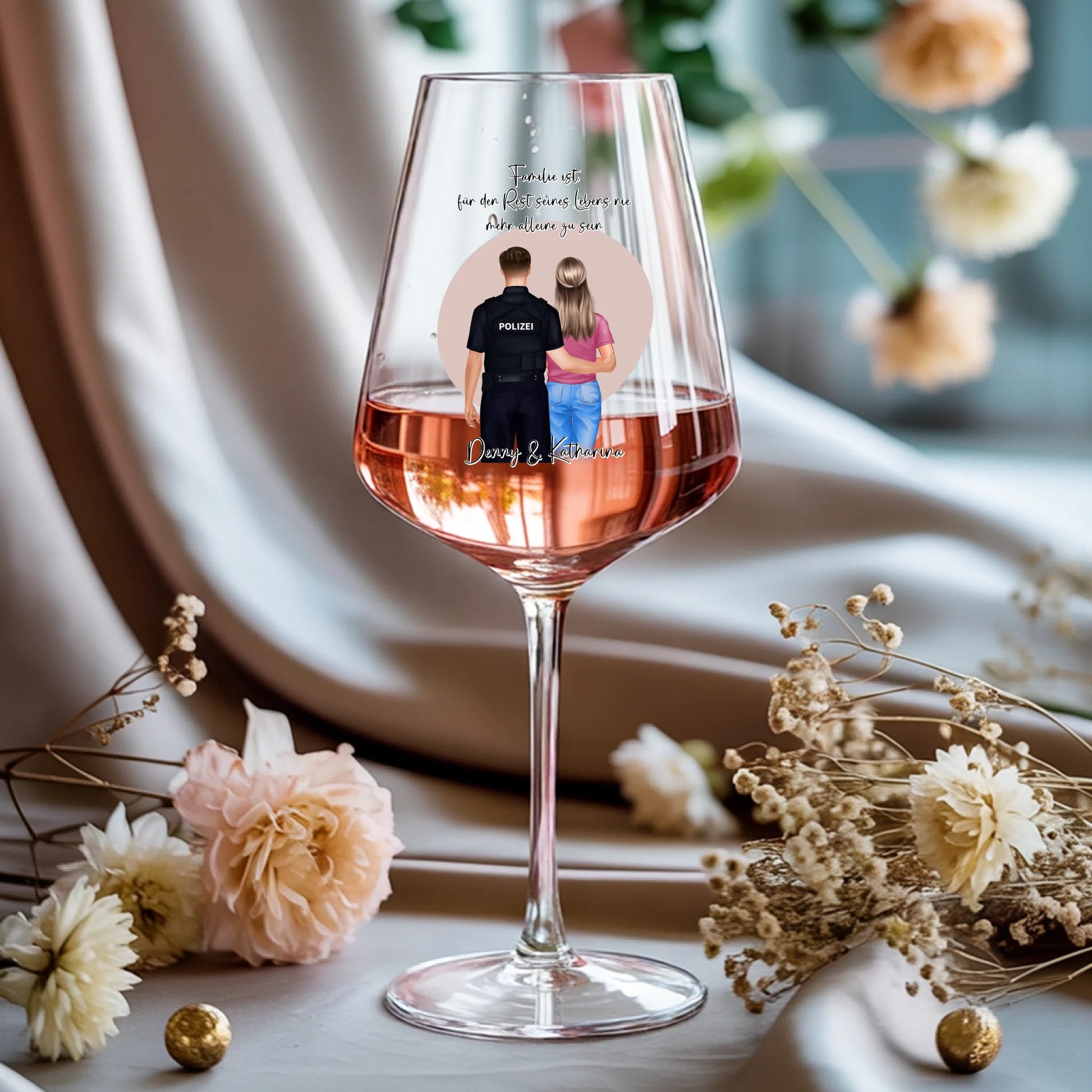 Weinglas-personalisiertes-Geschenk_0015_0002_1_a-rose-wine-glass-rests-gracefully-on-a-_WwBDbCwhQg-KGj6pVA5iqw_pt350IPER