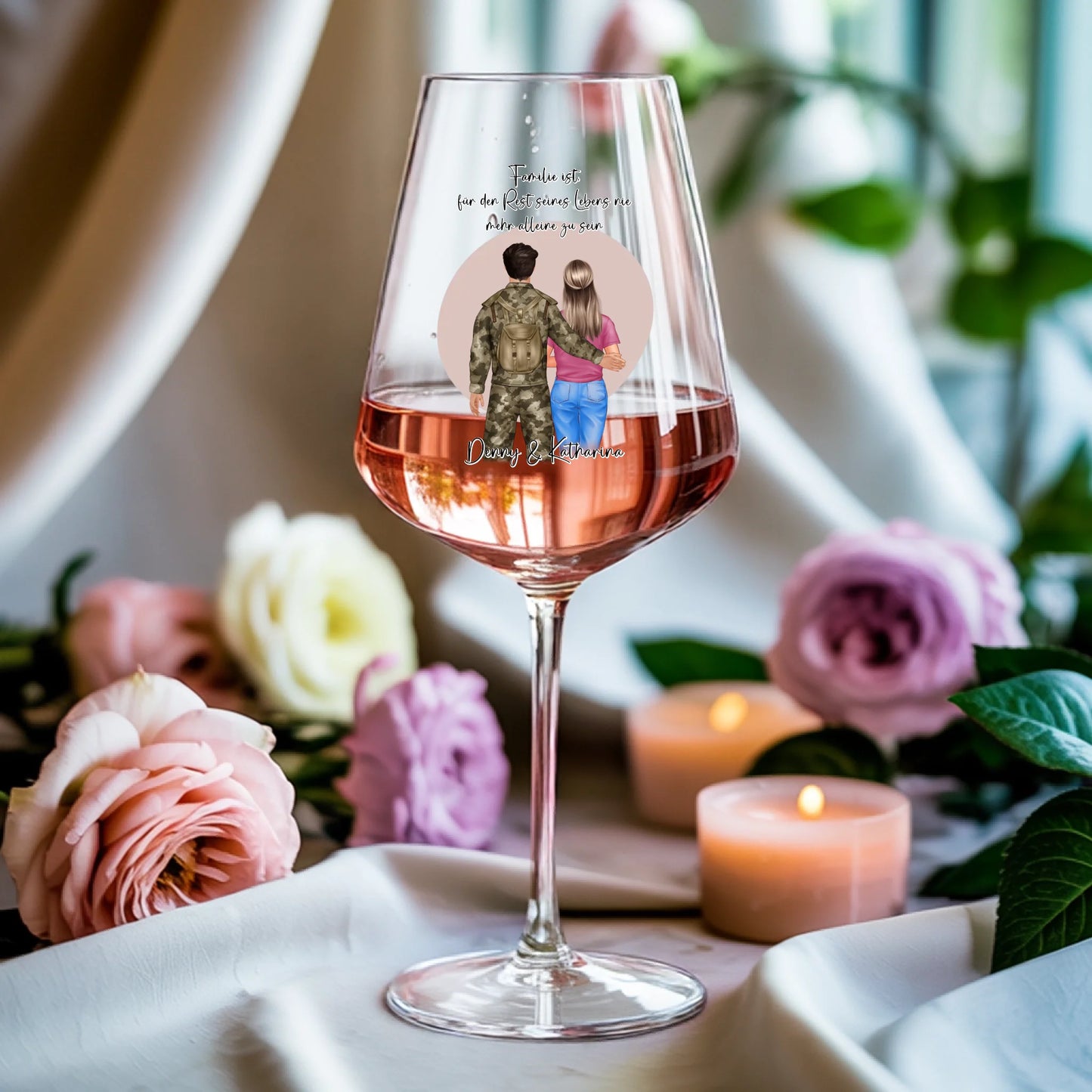 Weinglas-personalisiertes-Geschenk_0009_0003_3_a-soft-white-fabric-background-gently-dr_hbbLVLIFT8GJLVhUd2TxWw_twoo2GOIQ