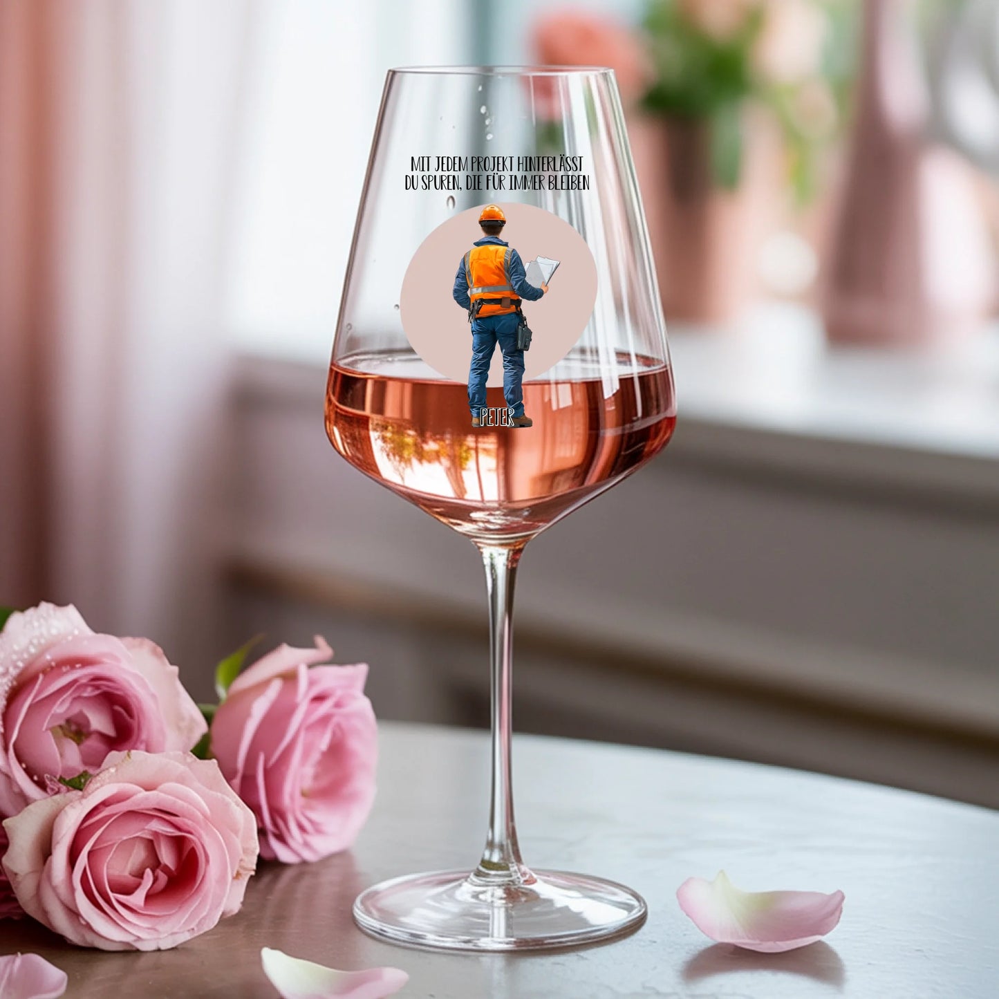 Weinglas-personalisiertes-Geschenk_0000_0006_1_a-photograph-of-a-delicate-v-shaped-rose_mwM5Q8Z9T46EGNCtUewCTw_vT0xAXktR