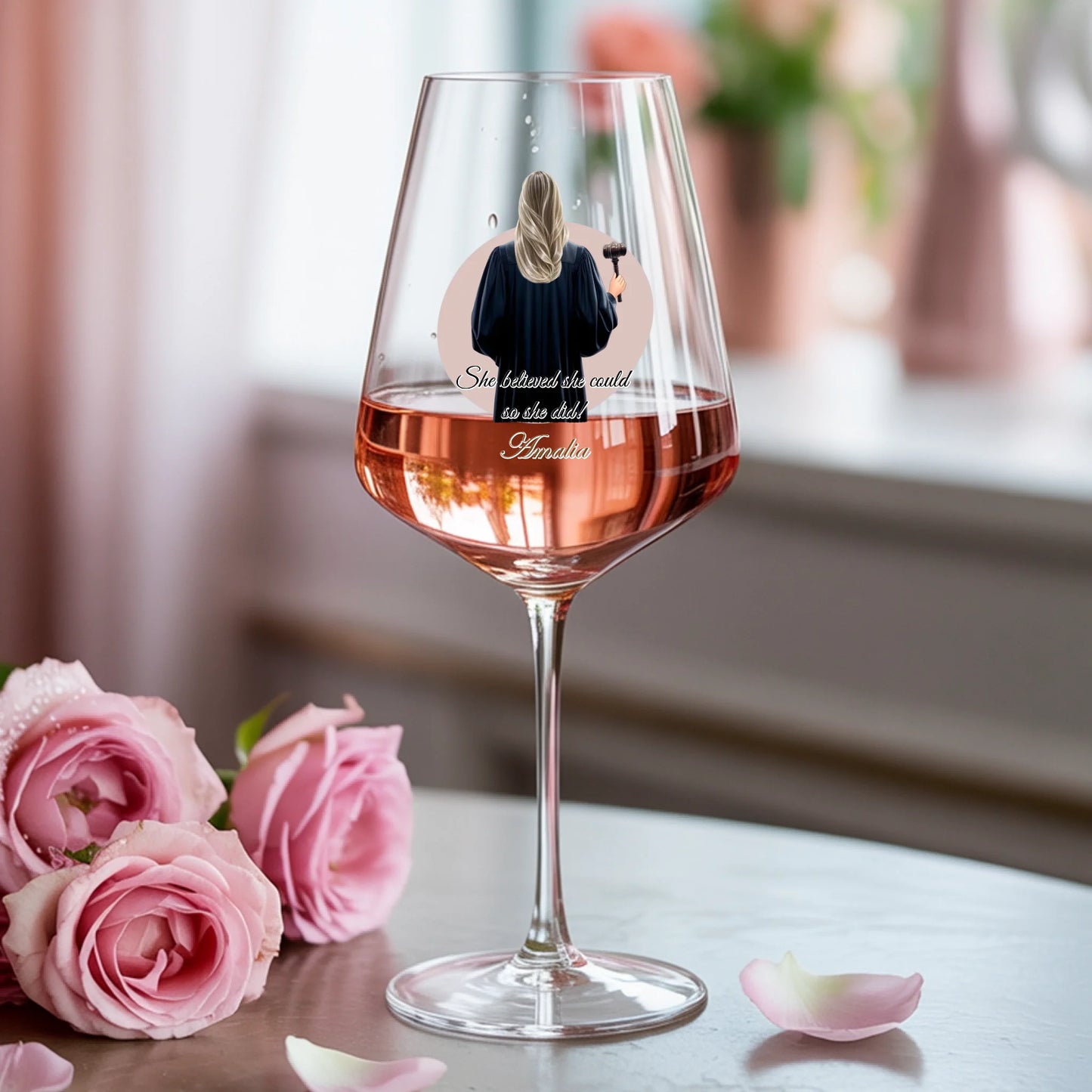 Weinglas-personalisiertes-Geschenk_0000_0006_1_a-photograph-of-a-delicate-v-shaped-rose_mwM5Q8Z9T46EGNCtUewCTw_vT0xAXktR