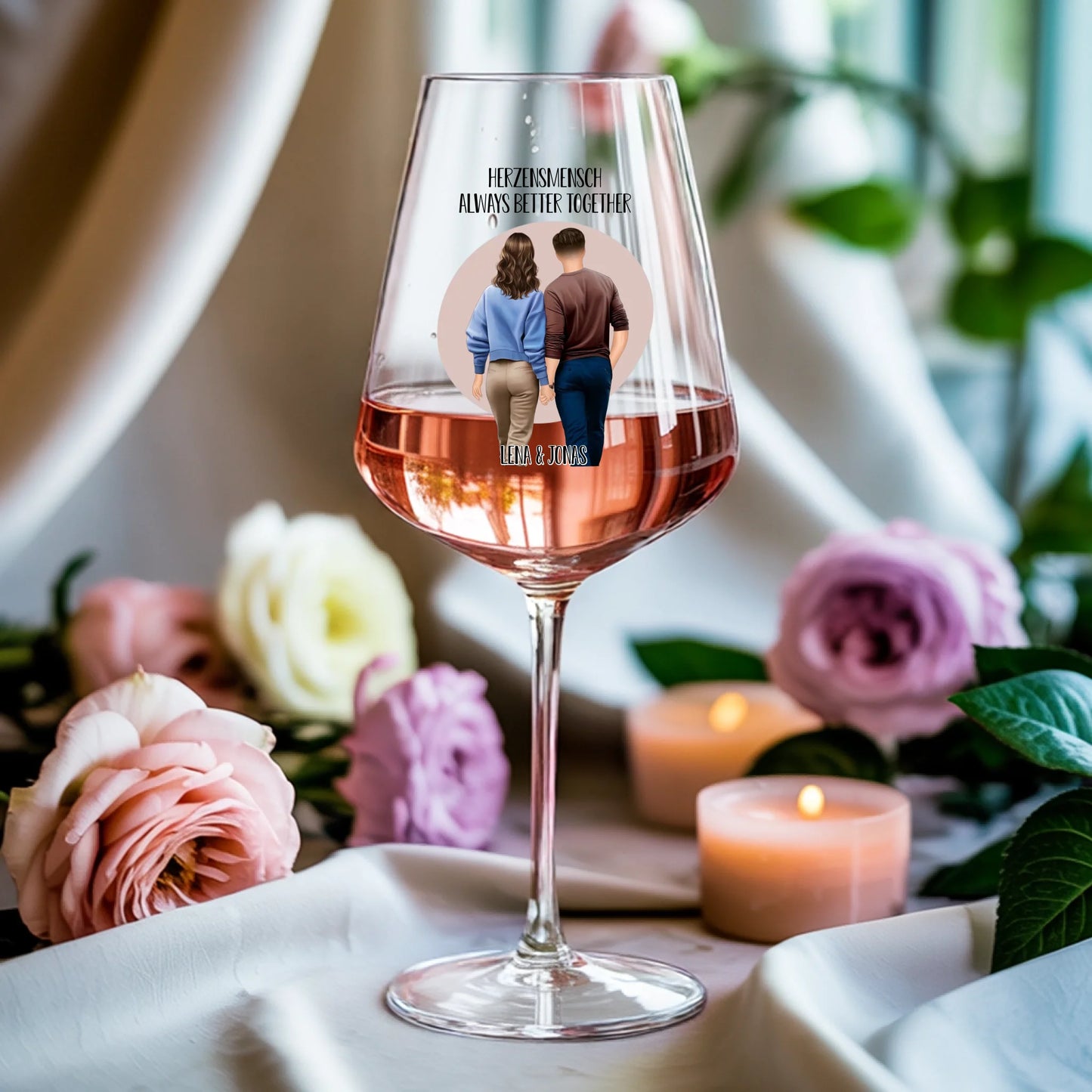 Weinglas-personalisiertes-Geschenk_0009_0003_3_a-soft-white-fabric-background-gently-dr_hbbLVLIFT8GJLVhUd2TxWw_twoo2GOIQ