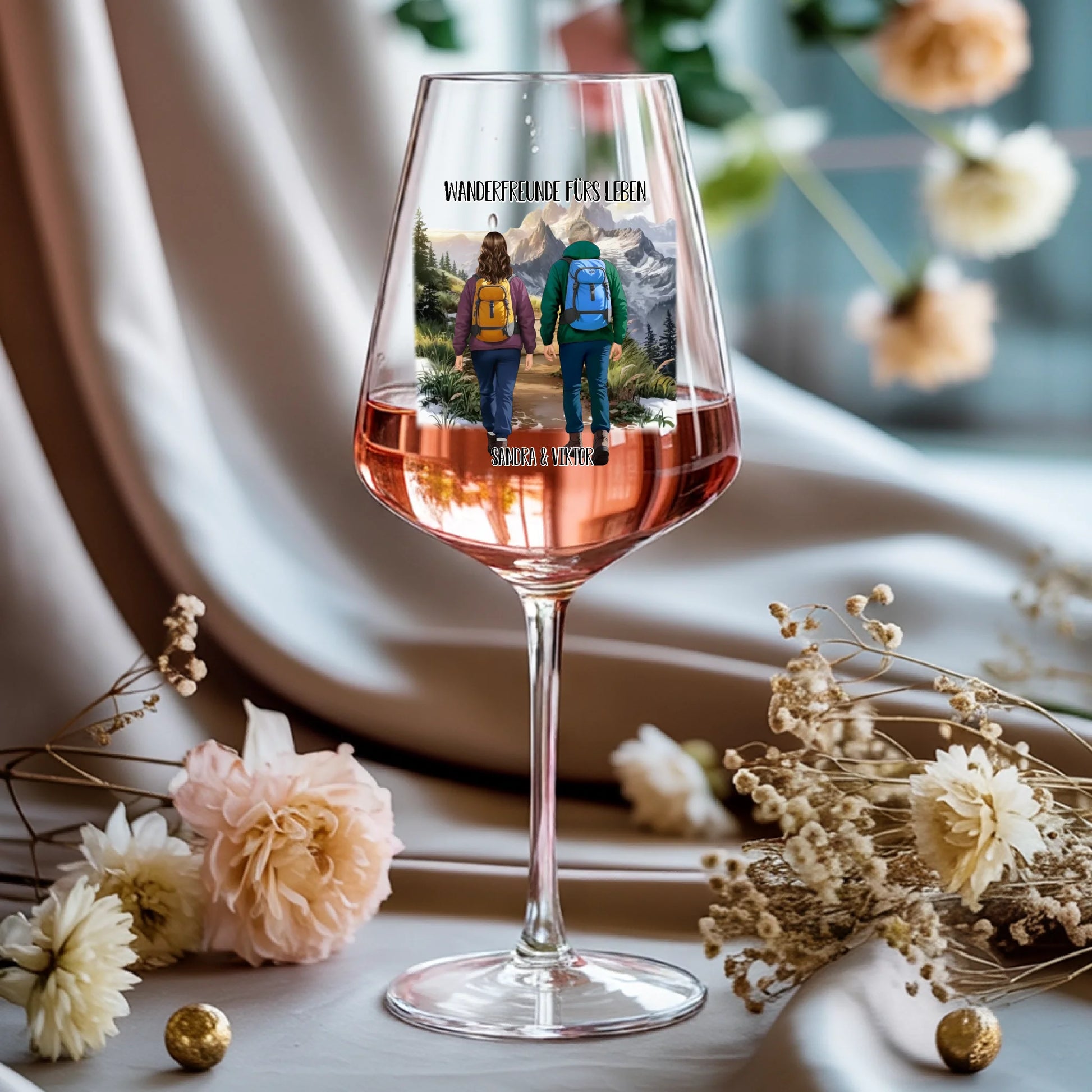 Weinglas-personalisiertes-Geschenk_0015_0002_1_a-rose-wine-glass-rests-gracefully-on-a-_WwBDbCwhQg-KGj6pVA5iqw_pt350IPER