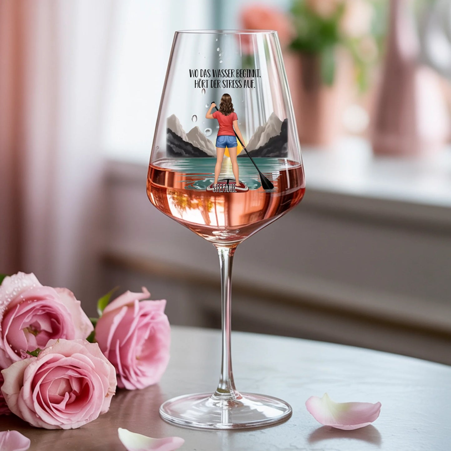 Weinglas-personalisiertes-Geschenk_0000_0006_1_a-photograph-of-a-delicate-v-shaped-rose_mwM5Q8Z9T46EGNCtUewCTw_vT0xAXktR