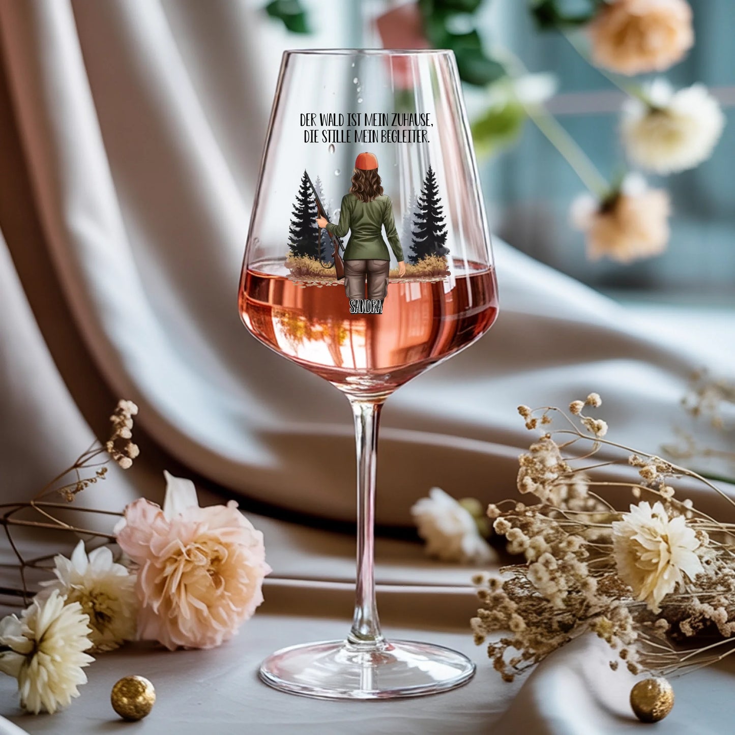 Weinglas-personalisiertes-Geschenk_0015_0002_1_a-rose-wine-glass-rests-gracefully-on-a-_WwBDbCwhQg-KGj6pVA5iqw_pt350IPER