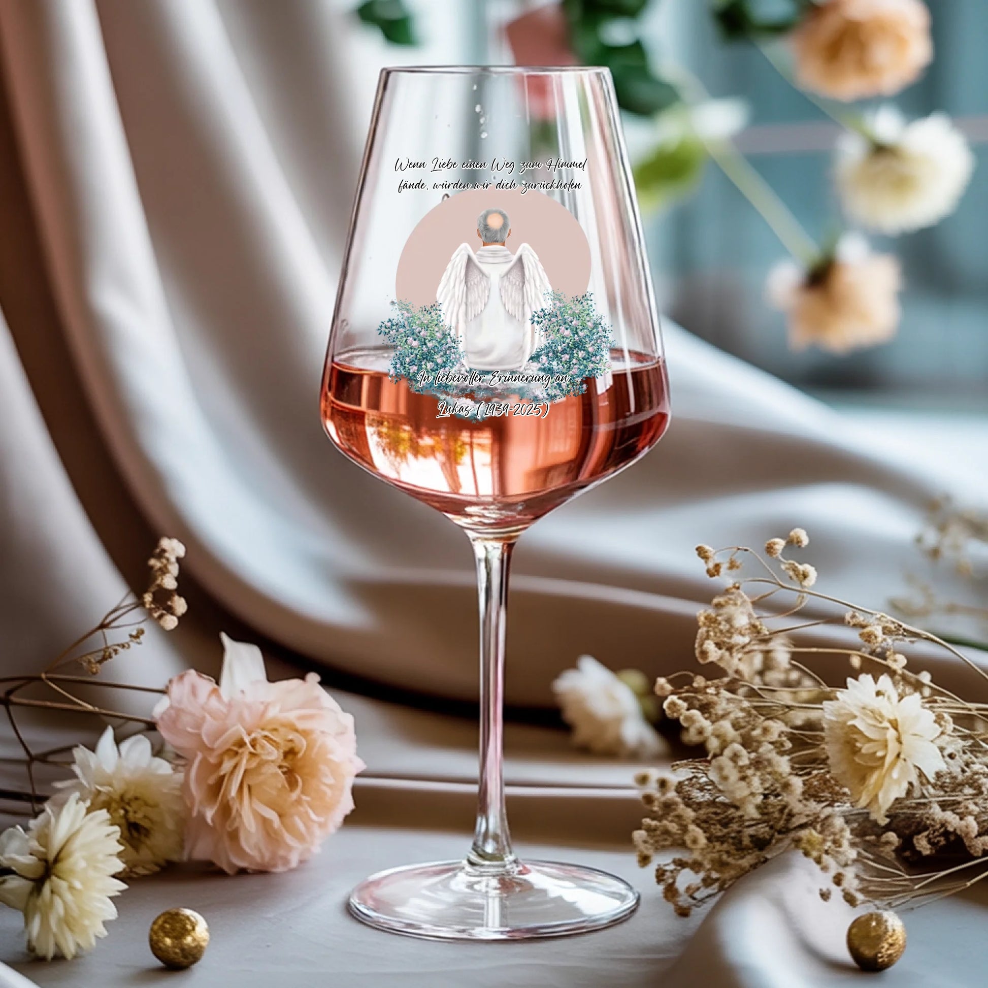 Weinglas-personalisiertes-Geschenk_0015_0002_1_a-rose-wine-glass-rests-gracefully-on-a-_WwBDbCwhQg-KGj6pVA5iqw_pt350IPER