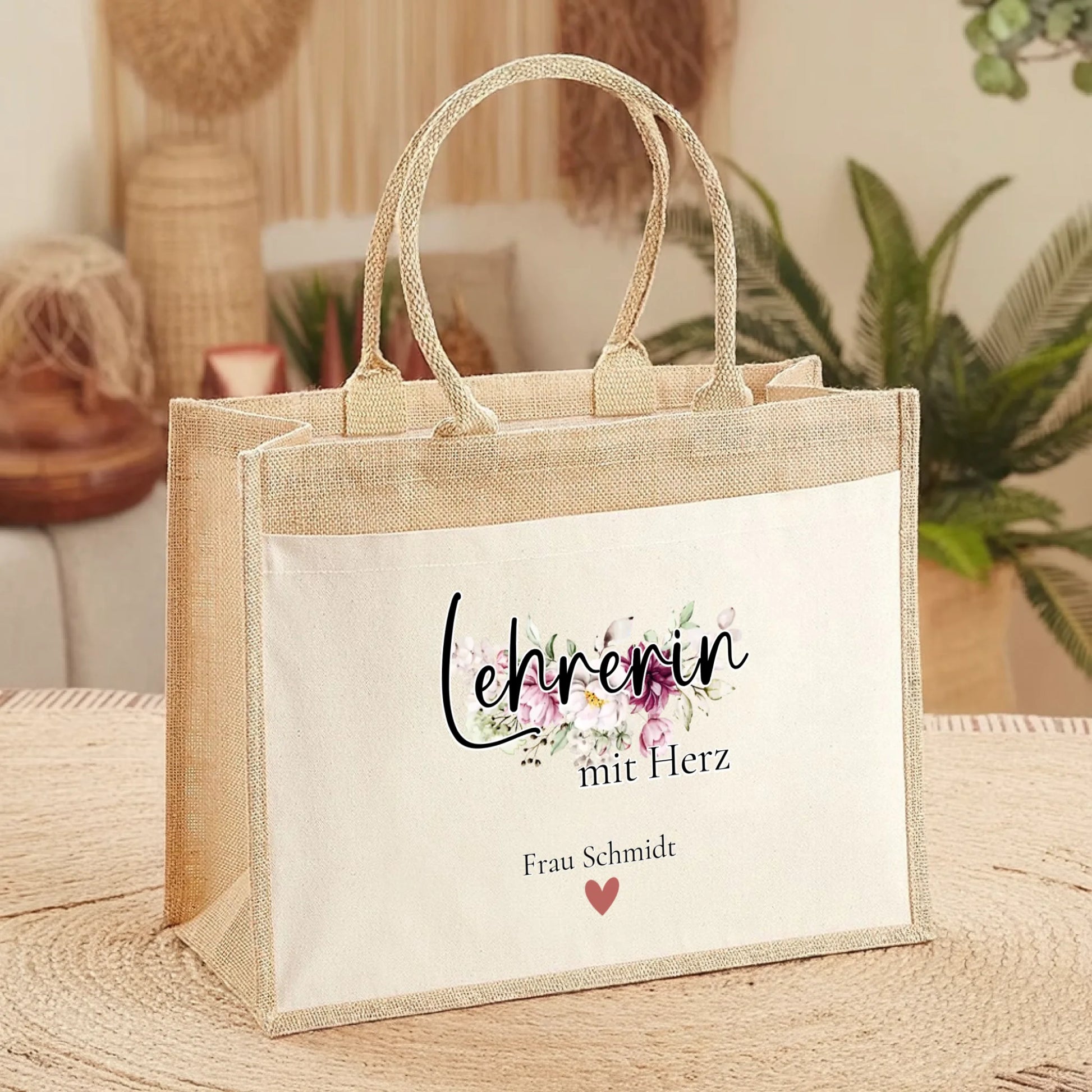 0002_1_the-scene-is-set-against-a-soft-boho-ins_eygFSspUQFy5DtdXa4_nOQ_0Y_2iYx8Qx6jy3JsQn8O_A