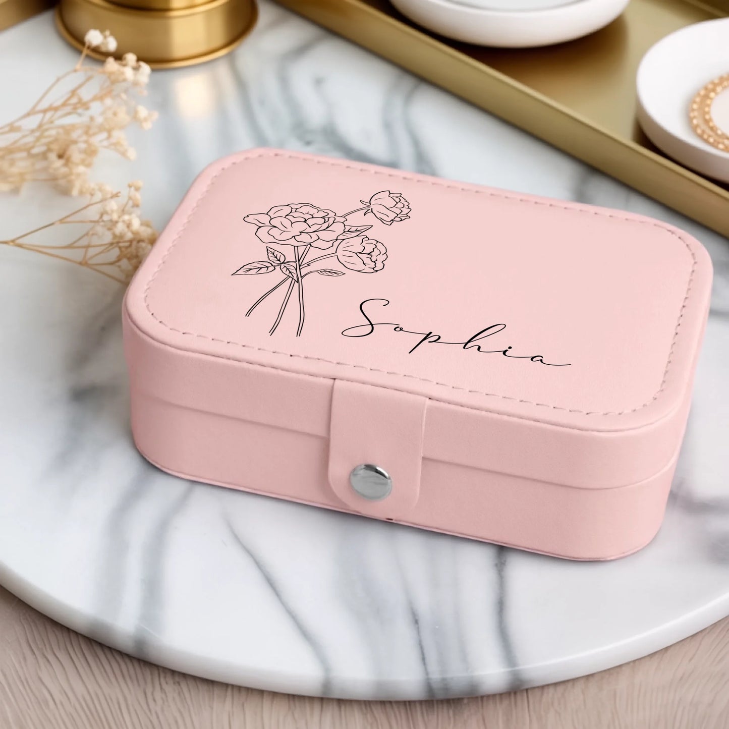 0008_1_a-luxurious-indoor-setup-features-a-jewe_iThSVTpiTNurp3Tg47fYEA_wsLFoR3jTTOdmMnwONJL9Q