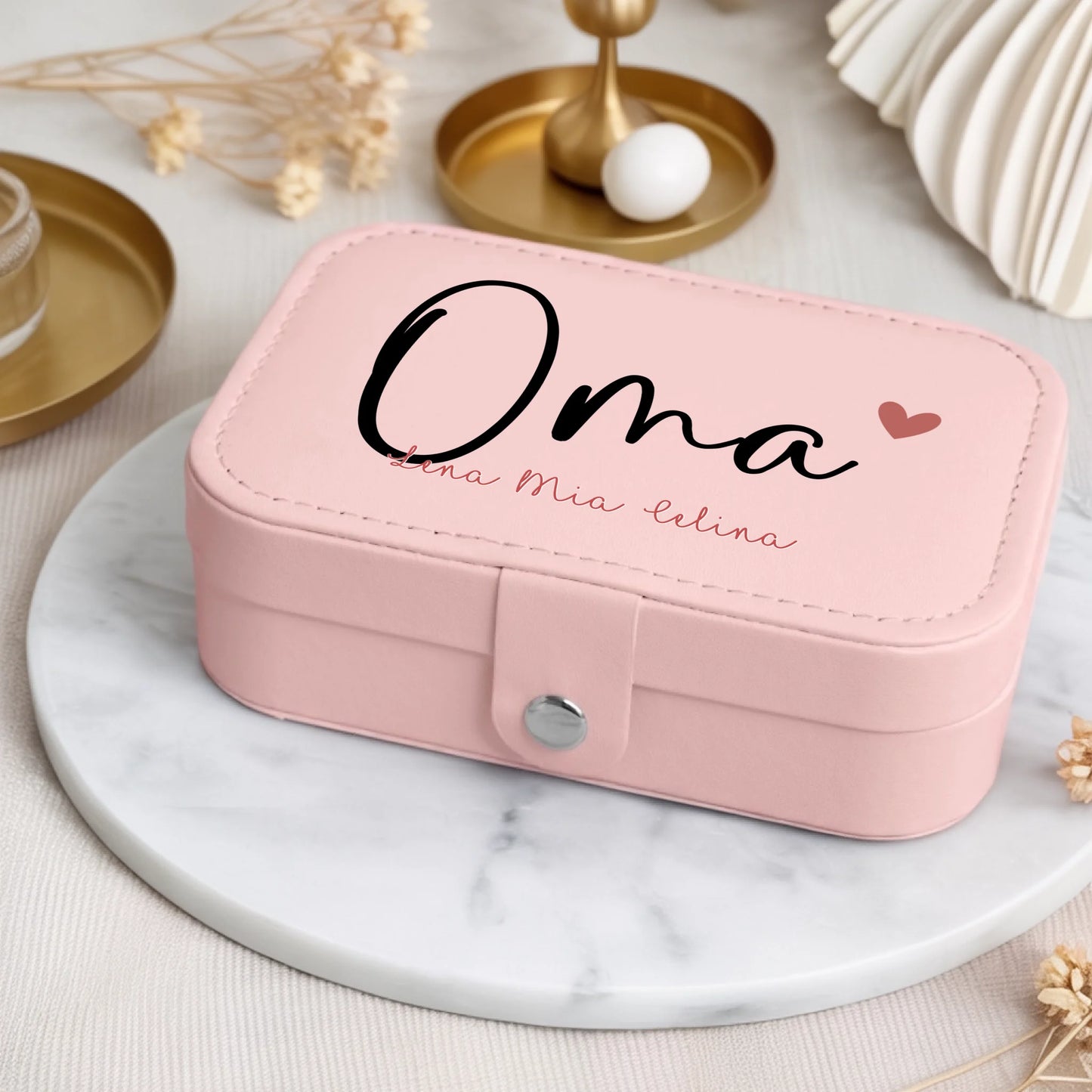 0008_3_a-luxurious-indoor-setup-is-present-feat_C3I5-DR7TiW7kGAuU1d-Eg_wsLFoR3jTTOdmMnwONJL9Q