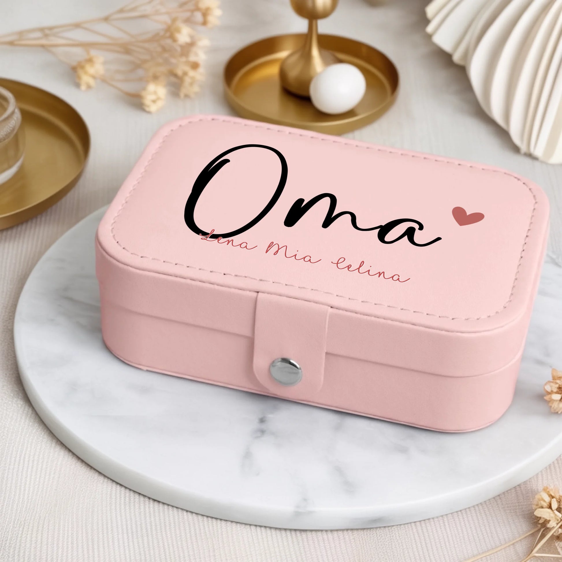 0008_3_a-luxurious-indoor-setup-is-present-feat_C3I5-DR7TiW7kGAuU1d-Eg_wsLFoR3jTTOdmMnwONJL9Q