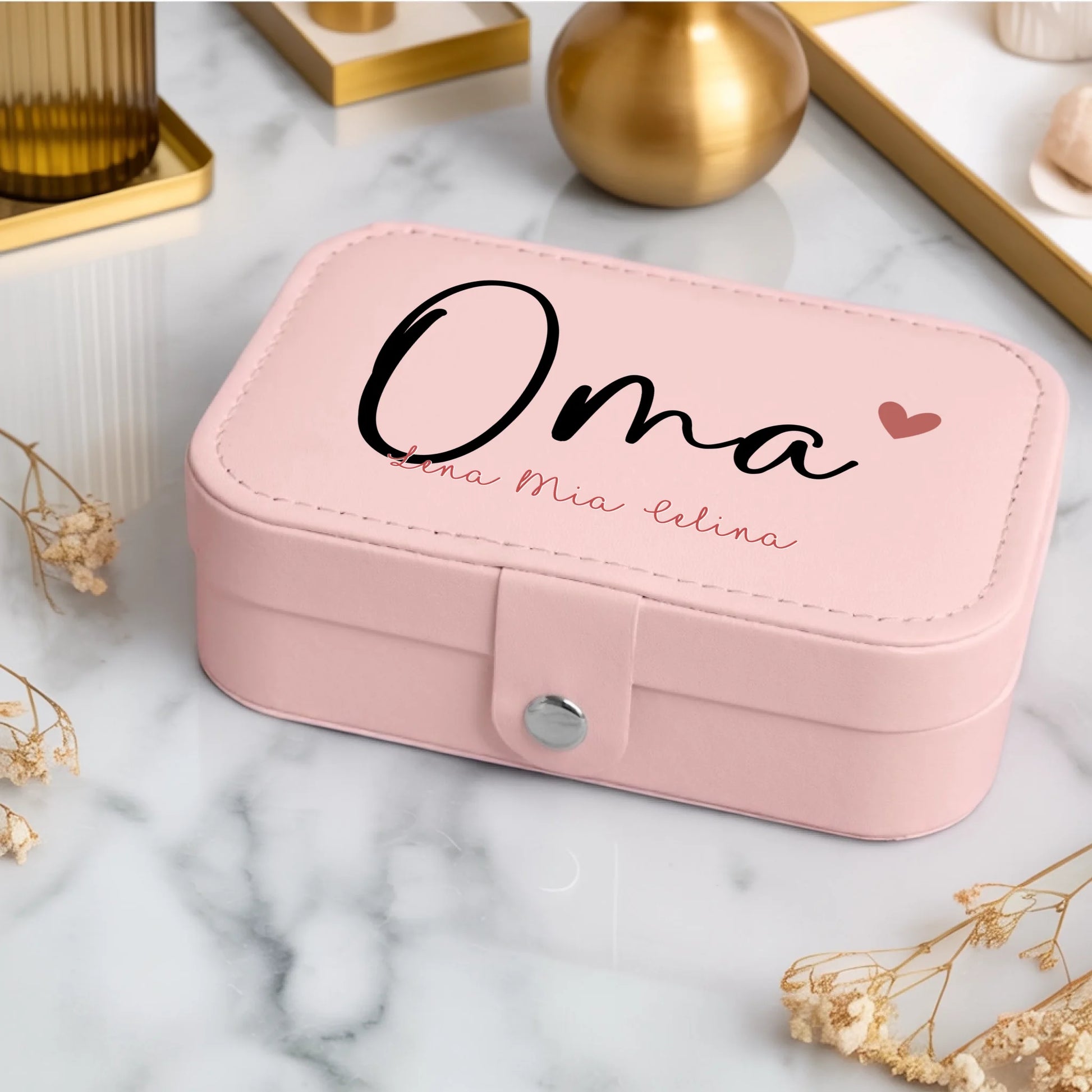 0008_2_a-luxurious-indoor-setup-featuring-a-jew_RrqHY3z2SRmYeI5zYn-sjA_wsLFoR3jTTOdmMnwONJL9Q