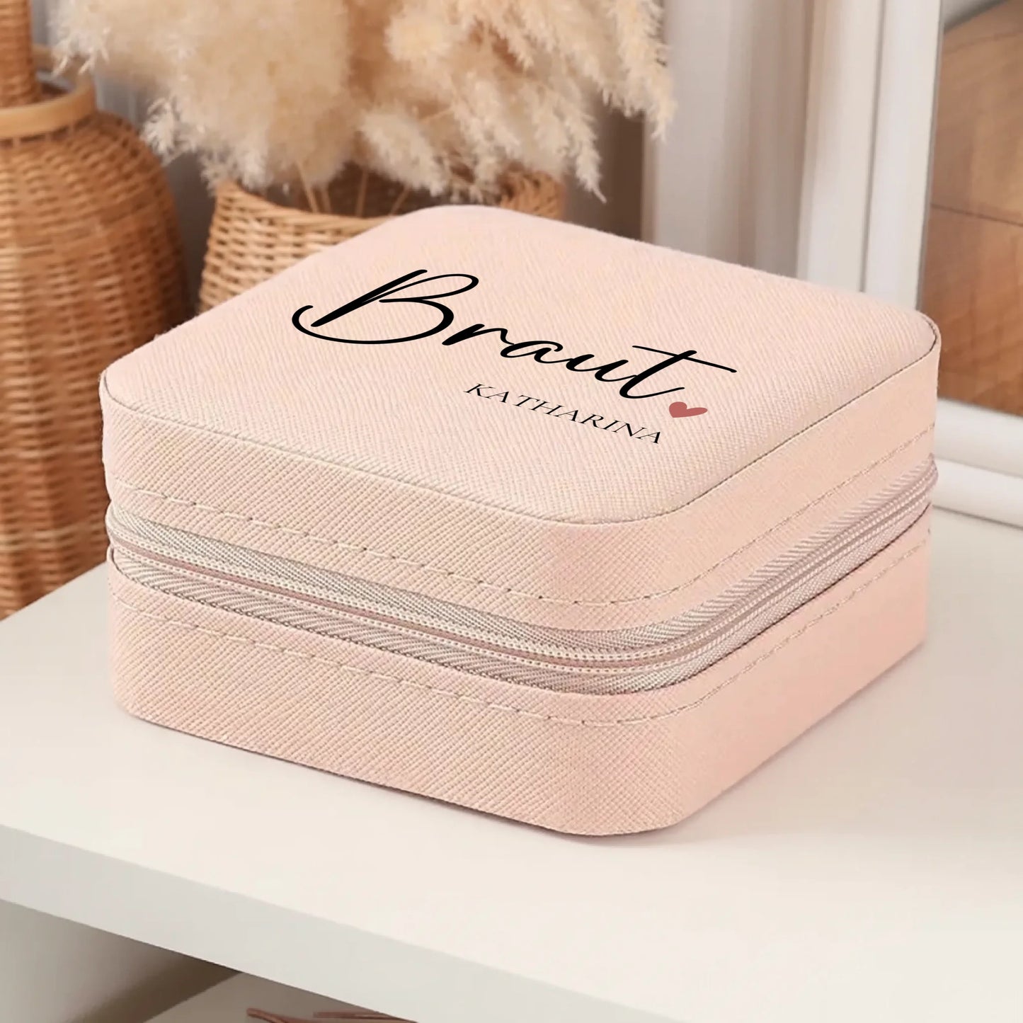 0002_4_a-cozy-boho-interior-is-envisioned-neutr_7-M6guNjQcKaHYhRcToMbA_zoasfurbT9OxD10t6HI7FA