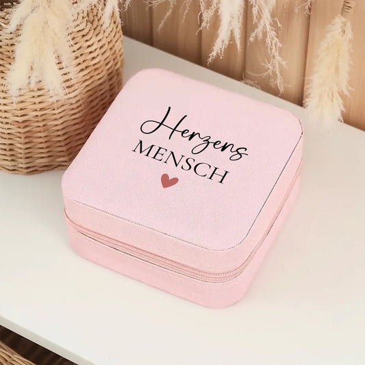 0004_1_a-cozy-boho-interior-is-envisioned-neutr_0Wx66J3FRhmMxO31meg3YQ_GFOQv_YJRBSG0sFd6zev4A