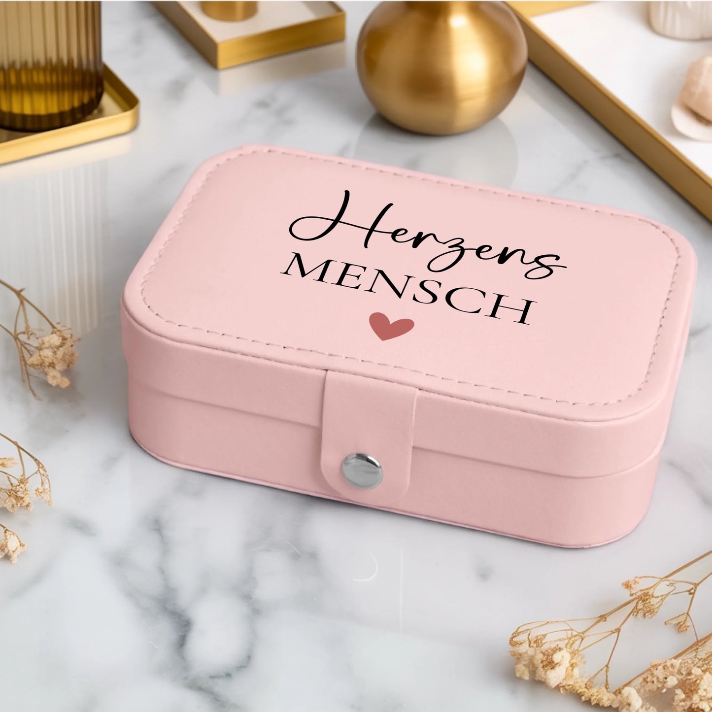 0008_2_a-luxurious-indoor-setup-featuring-a-jew_RrqHY3z2SRmYeI5zYn-sjA_wsLFoR3jTTOdmMnwONJL9Q