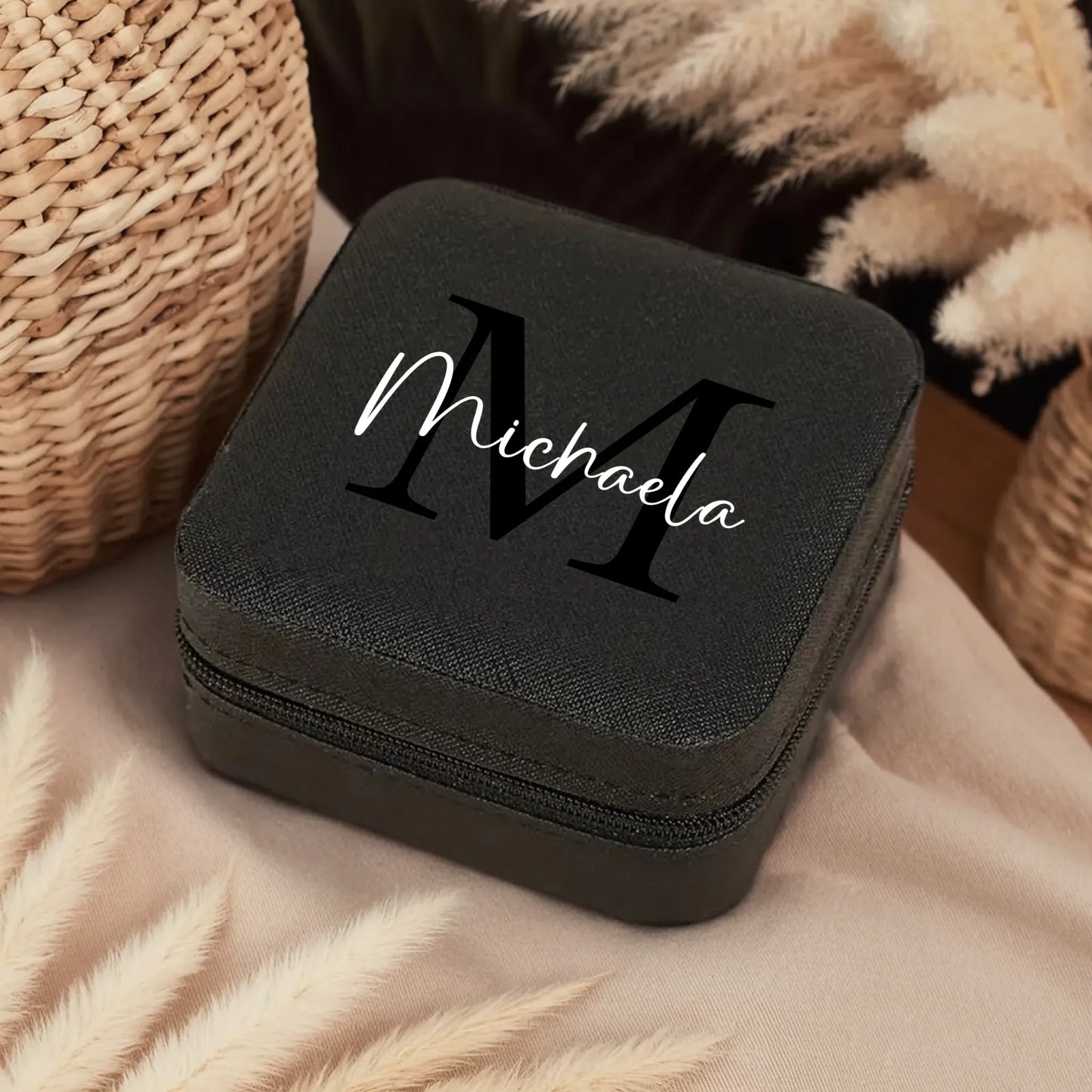 0005_1_a-cozy-boho-interior-is-envisioned-neutr_QiRR0RyTR3m70NZaKC6HRg_zs0ueuH7QG6G3V9TqQ4P3A