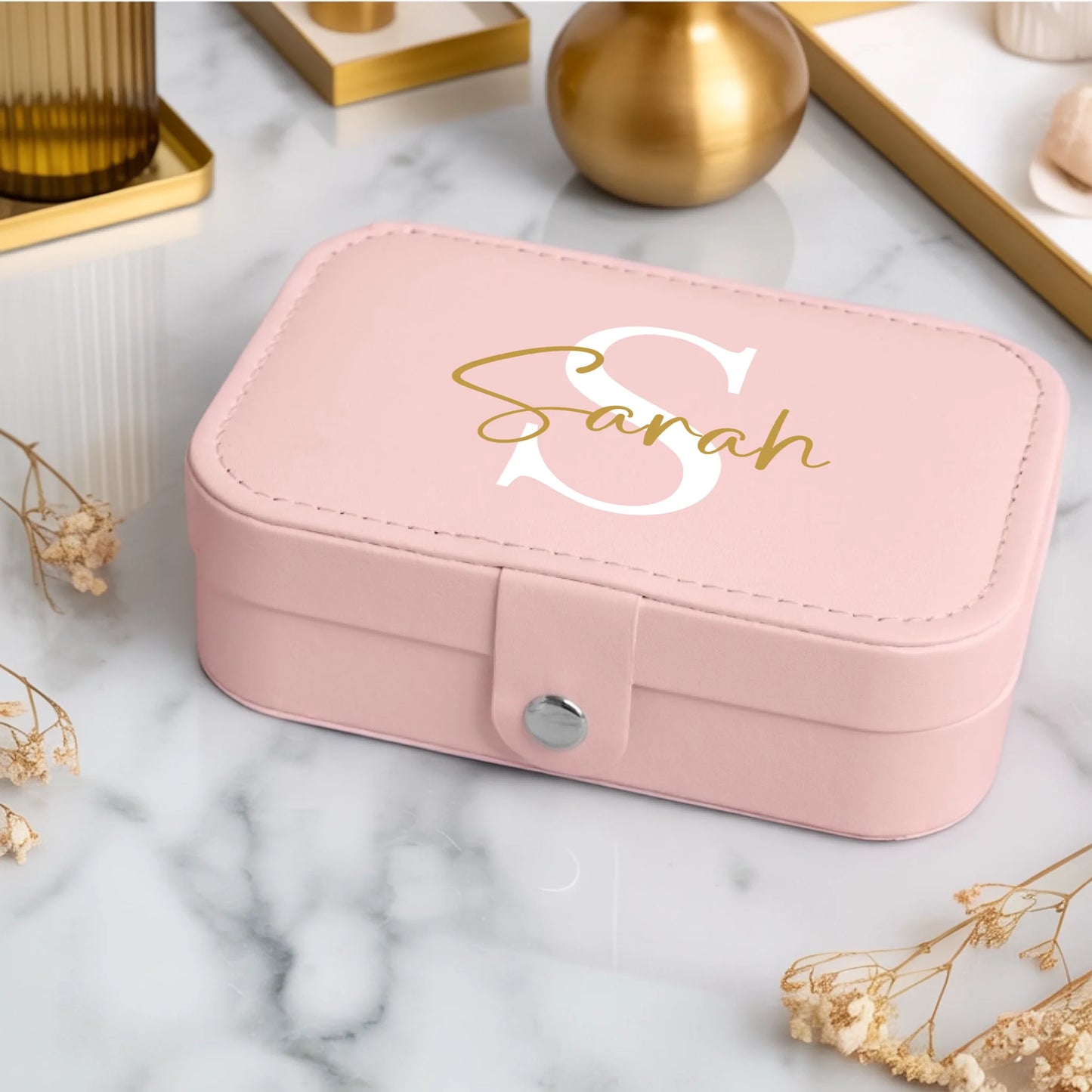 0008_2_a-luxurious-indoor-setup-featuring-a-jew_RrqHY3z2SRmYeI5zYn-sjA_wsLFoR3jTTOdmMnwONJL9Q