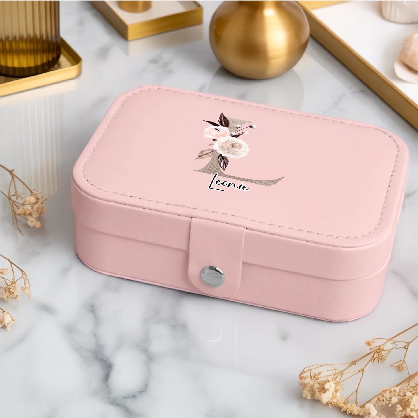 0008_2_a-luxurious-indoor-setup-featuring-a-jew_RrqHY3z2SRmYeI5zYn-sjA_wsLFoR3jTTOdmMnwONJL9Q