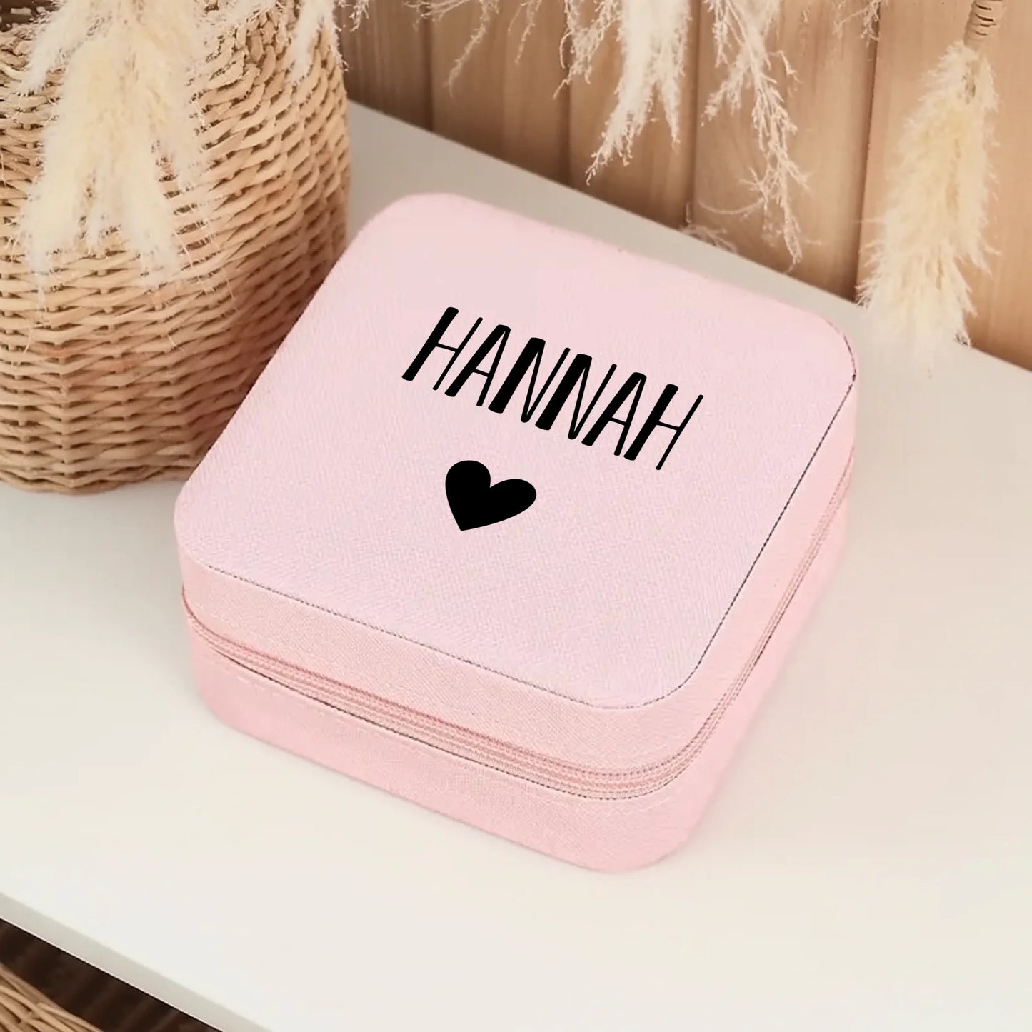 0004_1_a-cozy-boho-interior-is-envisioned-neutr_0Wx66J3FRhmMxO31meg3YQ_GFOQv_YJRBSG0sFd6zev4A