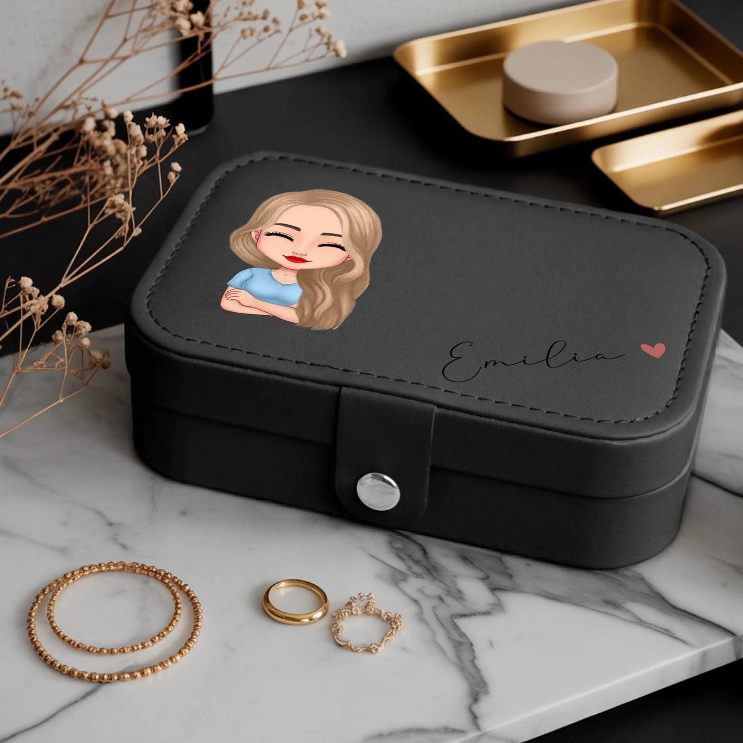 0023_1_a-luxurious-indoor-setup-features-a-jewe_mCg2lO5jQQaoBpsmmmh2-Q_8TMFauQtSa-Y2qQ9xFkseg