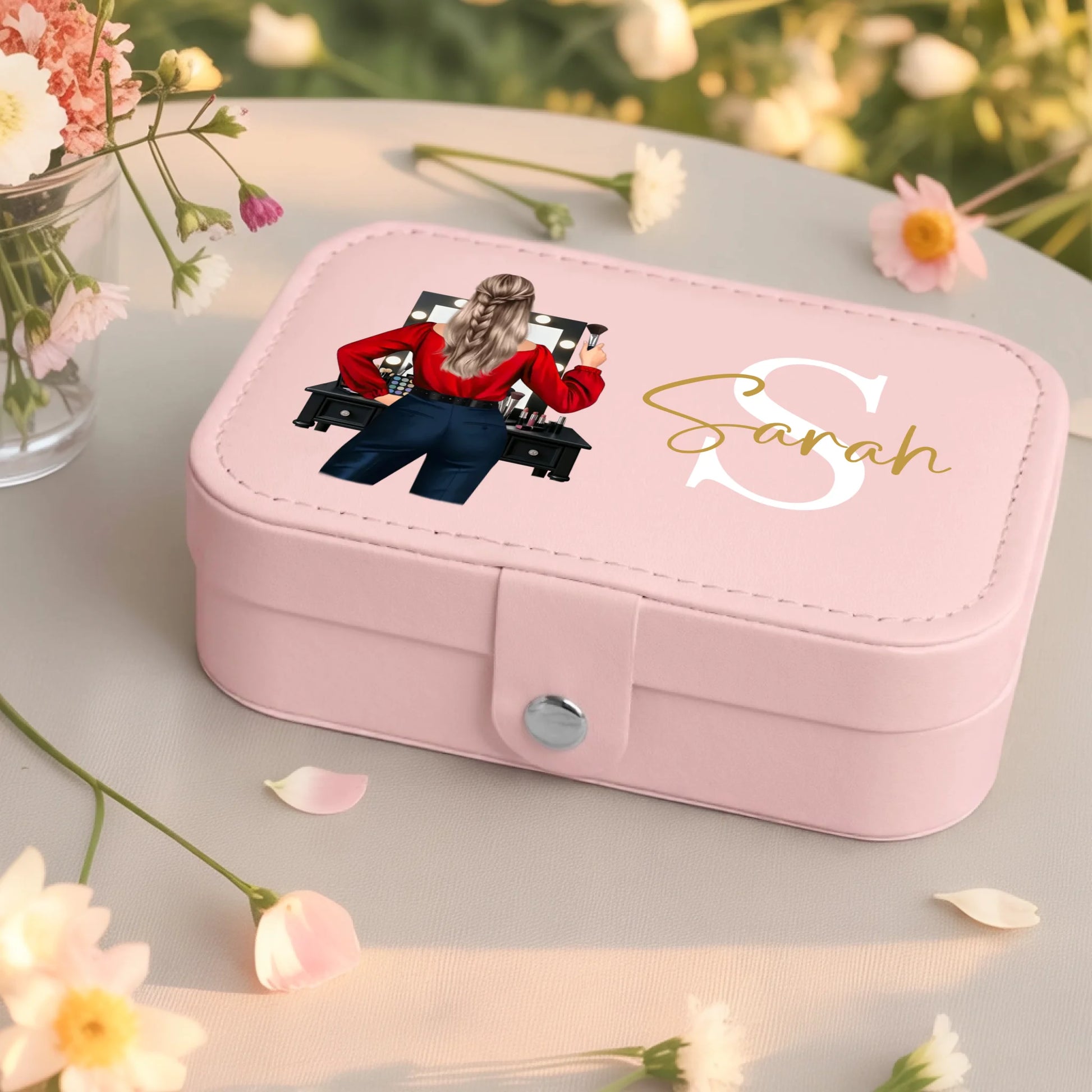 0003_2_a-jewelry-box-rests-on-a-pale-neutral-ta_Blz_SC6eRT6ilYDRk7_RJg_RMFfi6yRQ3uO-tsUwyp9yA