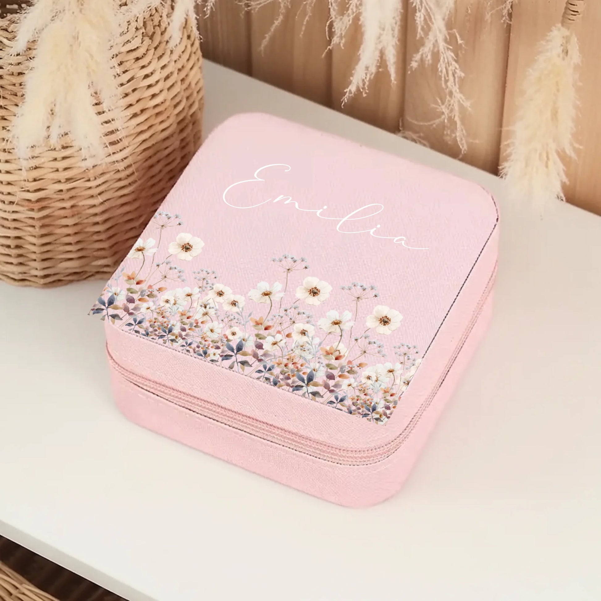 0004_1_a-cozy-boho-interior-is-envisioned-neutr_0Wx66J3FRhmMxO31meg3YQ_GFOQv_YJRBSG0sFd6zev4A