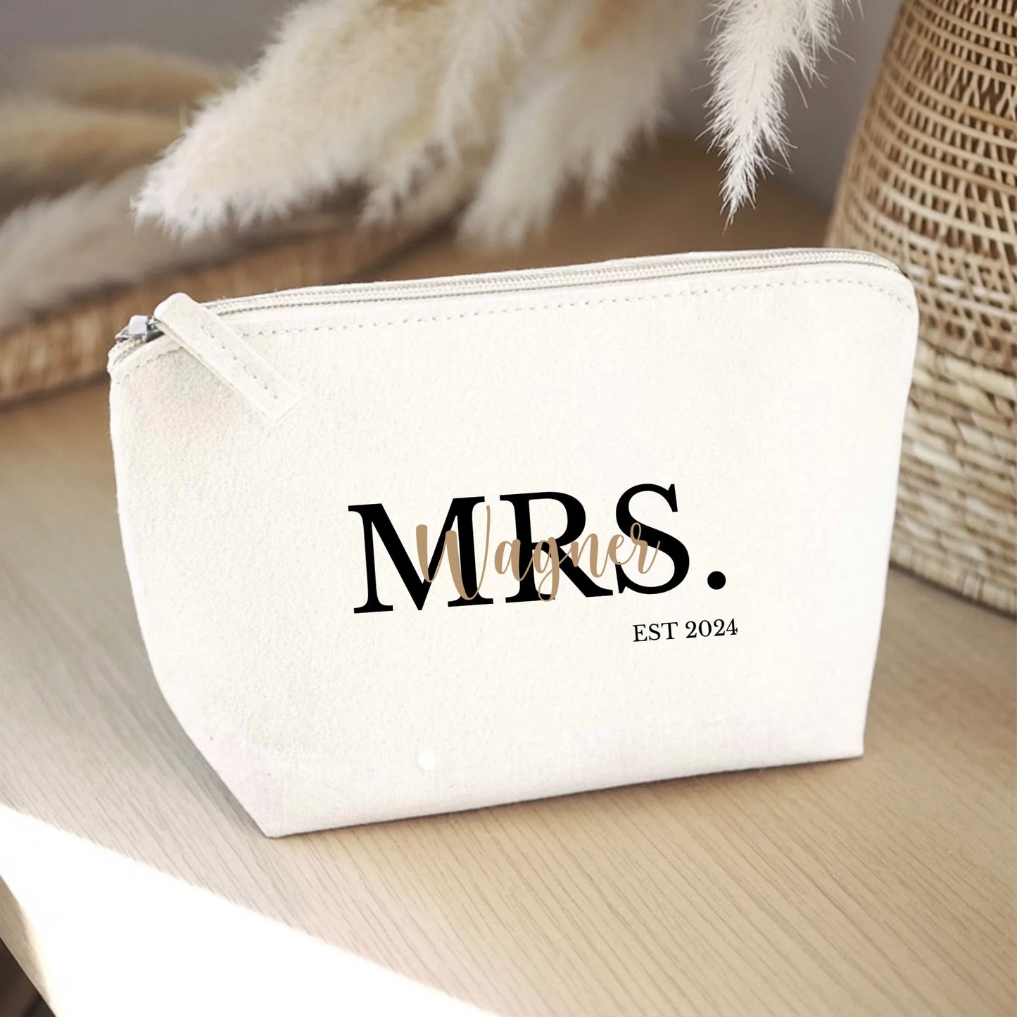 0002_1_the-background-is-a-light-wooden-table-a_Z9iH8HuIR3KS_rgx7TnIKQ_UQFYAZP8TT6fzn6OJNwhzw