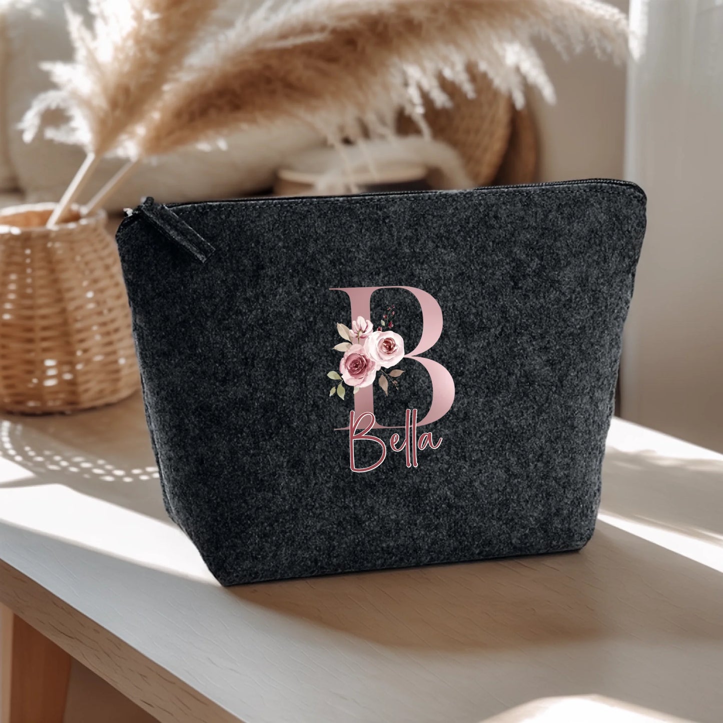 0014_1_the-background-is-set-on-a-light-wooden-_XjkkjBuAQdSAirzykTZbAw__6KCbqA4TuqrbteKDOSu5w