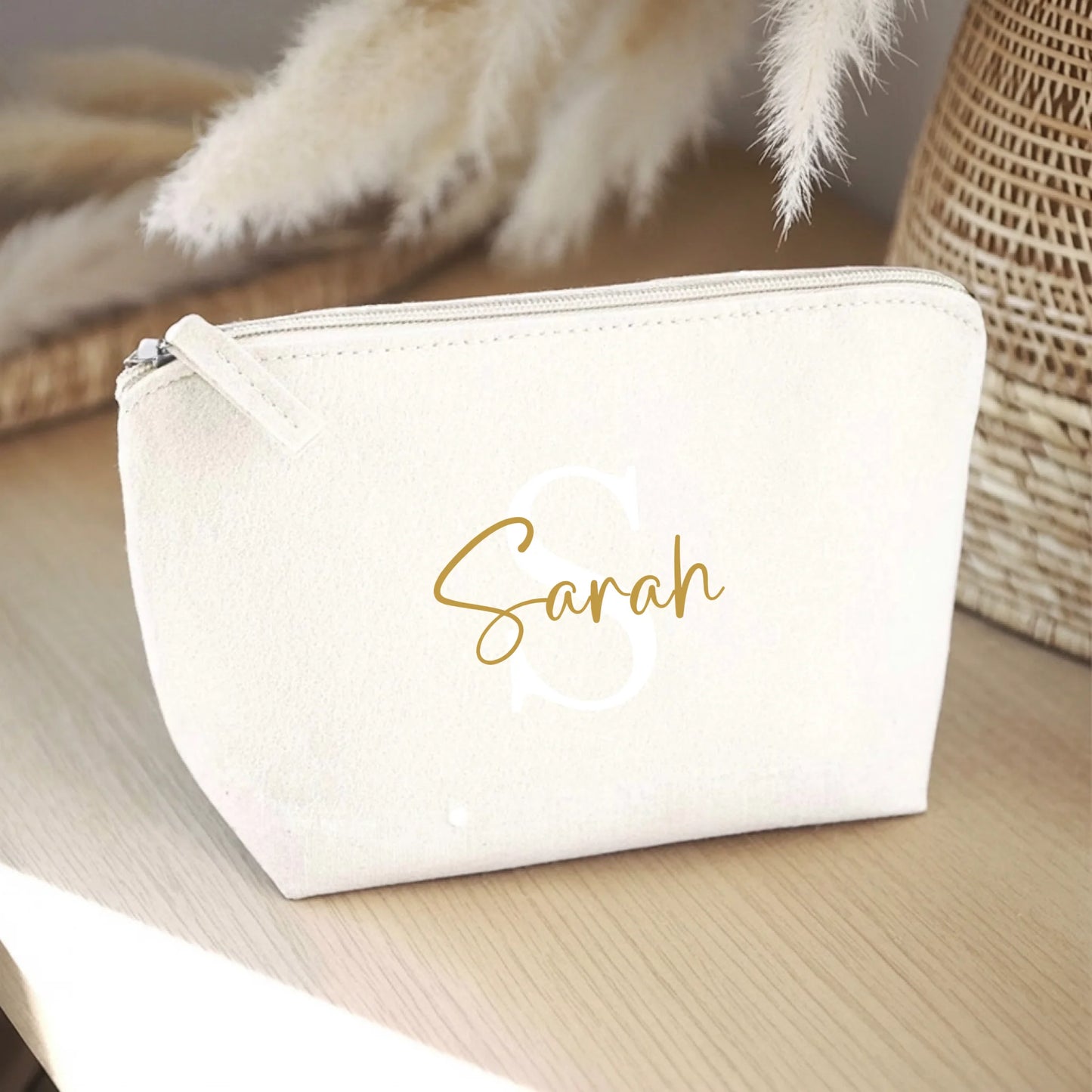 0002_1_the-background-is-a-light-wooden-table-a_Z9iH8HuIR3KS_rgx7TnIKQ_UQFYAZP8TT6fzn6OJNwhzw