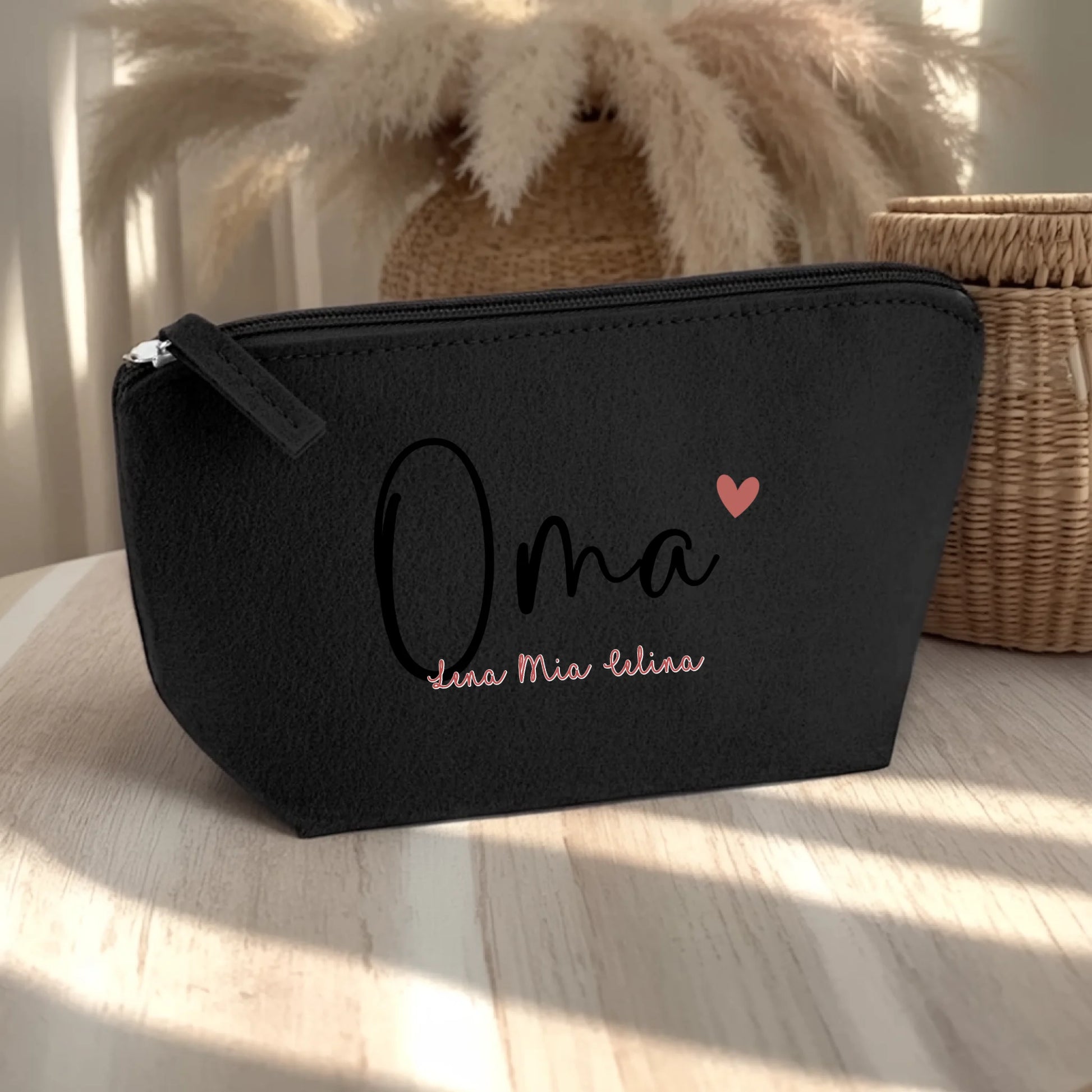 0025_1_the-background-is-a-light-wooden-table-a_EdynDgqQQZyYe0DvA2bDPA_Ketk4uq5QoCBgyuDFaMZ_w