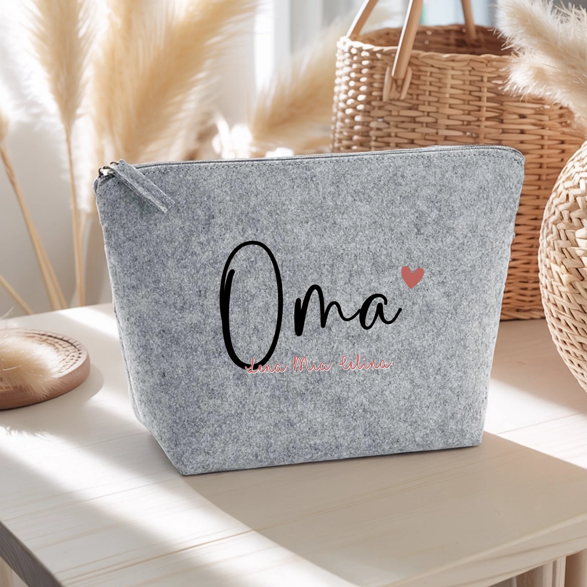 0009_1_the-scene-is-set-on-a-light-wooden-table_3nzr9pcKSV6hm5fTmmJTIg_qxrLTkNVR4eKI8KrTDaWZw