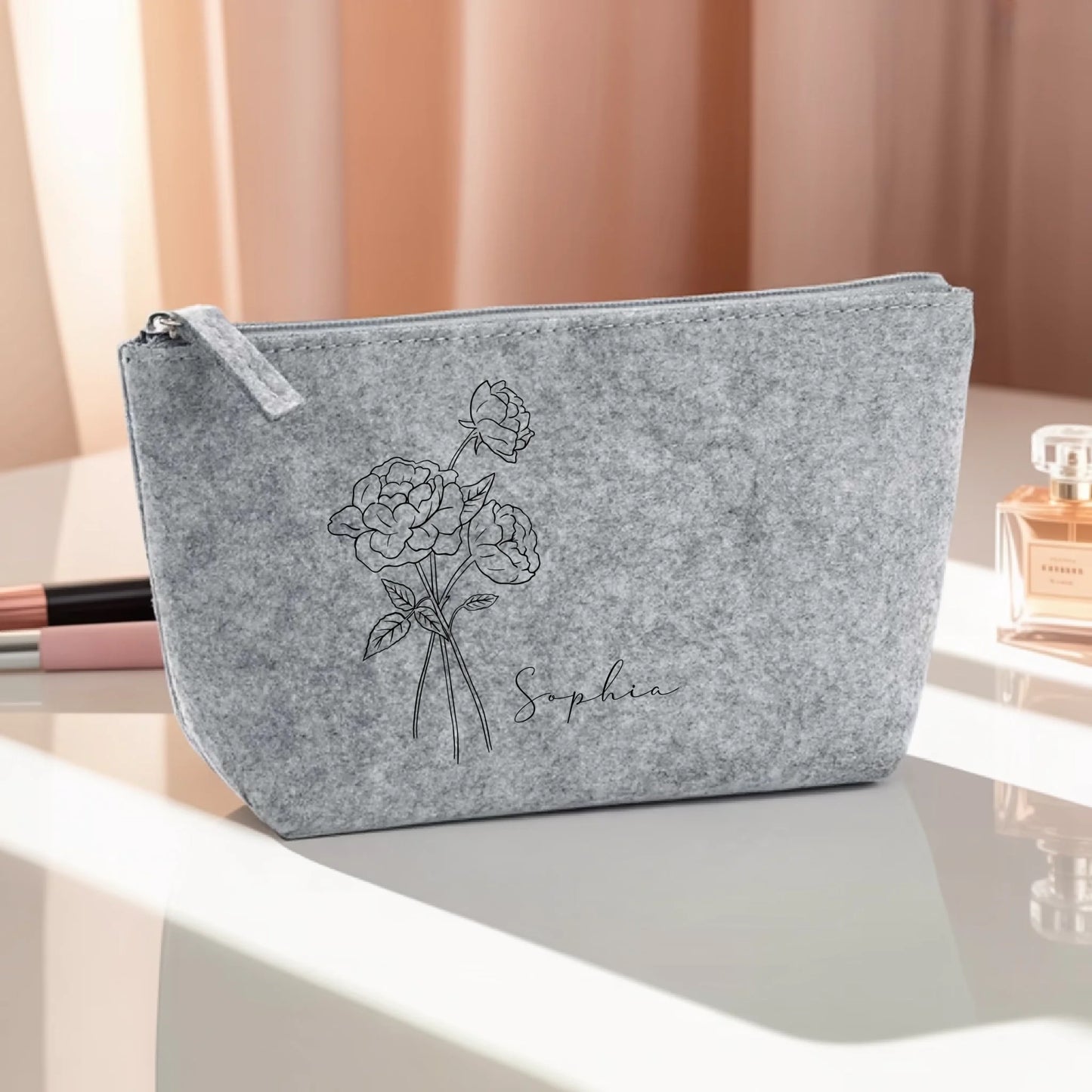 0007_1_the-makeup-bag-remains-unchanged-it-is-s_a6hd5YT1R3CdoO7p325rYQ_RU6FXtpnST-W89hSZfts4A